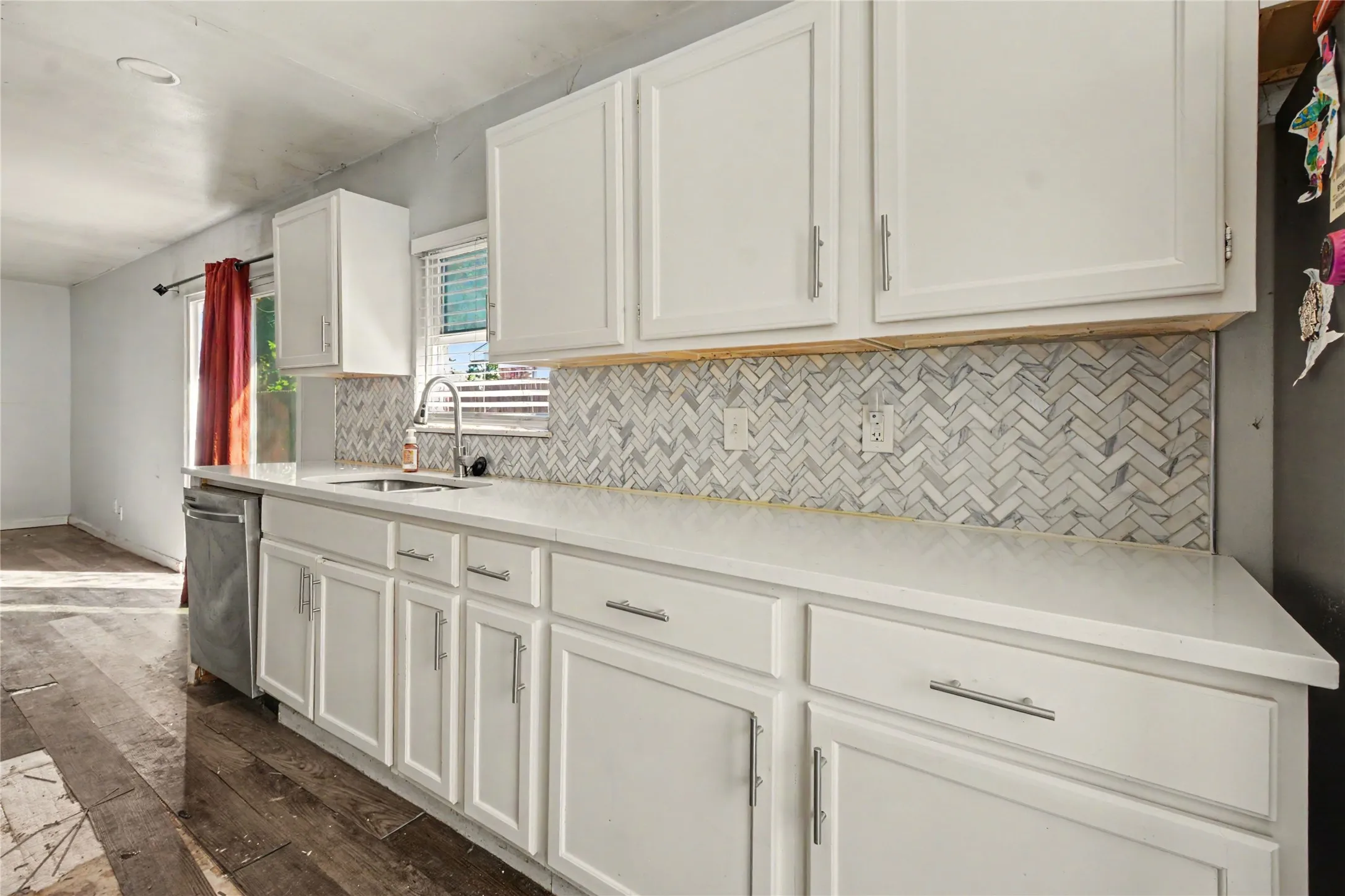Single Family Residence For Sale in Rockwall County , 8713 Willowbrook Drive, Rowlett, Texas 75088, 3 Bedroom, 2 Bathroom, 2 Garage spaces, 1,633 Sqft, built in 1983, mls#21415693, Real Estate Agent in Rowlett, Homes For Sale in Rockwall county, Homes For Sale in Rowlett, Realtor in Rowlett Texas, Real Estate Brokerage Independent Realty Texas, Luminita Cordes Realtor