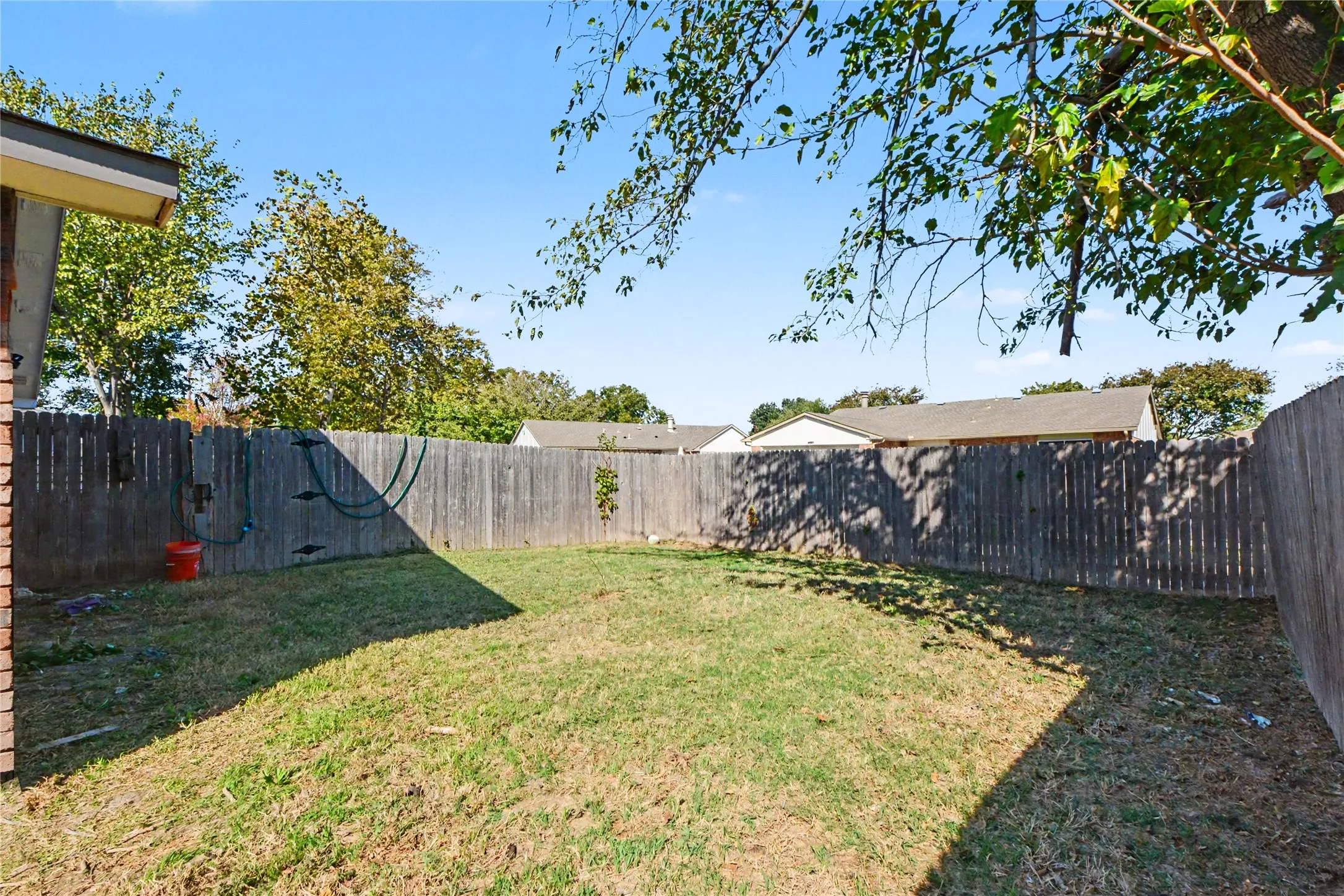 Single Family Residence For Sale in Rockwall County , 8713 Willowbrook Drive, Rowlett, Texas 75088, 3 Bedroom, 2 Bathroom, 2 Garage spaces, 1,633 Sqft, built in 1983, mls#21415693, Real Estate Agent in Rowlett, Homes For Sale in Rockwall county, Homes For Sale in Rowlett, Realtor in Rowlett Texas, Real Estate Brokerage Independent Realty Texas, Luminita Cordes Realtor