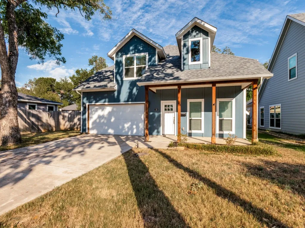 Single Family Residence For Sale in Dallas County , 336 Clark Street, Irving, Texas 75060, 4 Bedroom, 3 Bathroom, 2 Garage spaces, 2,392 Sqft, built in 2020, mls#21413352, Real Estate Agent in Irving, Homes For Sale in Dallas county, Homes For Sale in Irving, Realtor in Irving Texas, Real Estate Brokerage Independent Realty Texas, Luminita Cordes Realtor