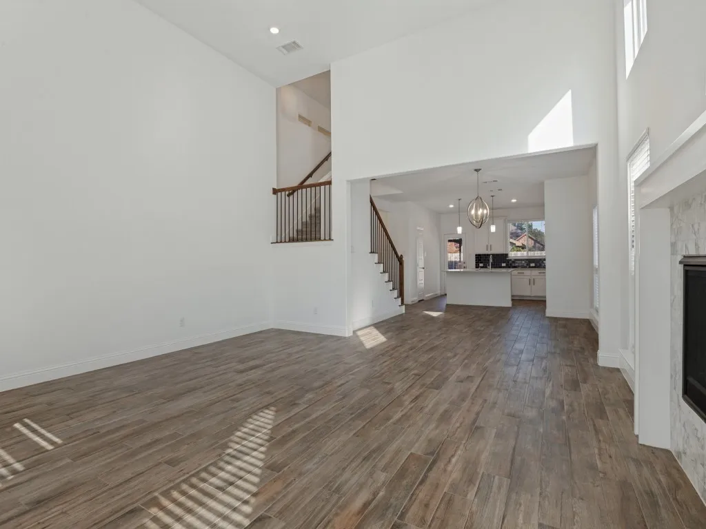 Single Family Residence For Sale in Dallas County , 336 Clark Street, Irving, Texas 75060, 4 Bedroom, 3 Bathroom, 2 Garage spaces, 2,392 Sqft, built in 2020, mls#21413352, Real Estate Agent in Irving, Homes For Sale in Dallas county, Homes For Sale in Irving, Realtor in Irving Texas, Real Estate Brokerage Independent Realty Texas, Luminita Cordes Realtor