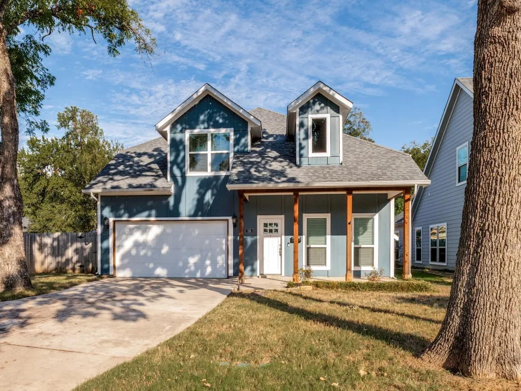 Single Family Residence For Sale in Dallas County , 336 Clark Street, Irving, Texas 75060, 4 Bedroom, 3 Bathroom, 2 Garage spaces, 2,392 Sqft, built in 2020, mls#21413352, Real Estate Agent in Irving, Homes For Sale in Dallas county, Homes For Sale in Irving, Realtor in Irving Texas, Real Estate Brokerage Independent Realty Texas, Luminita Cordes Realtor