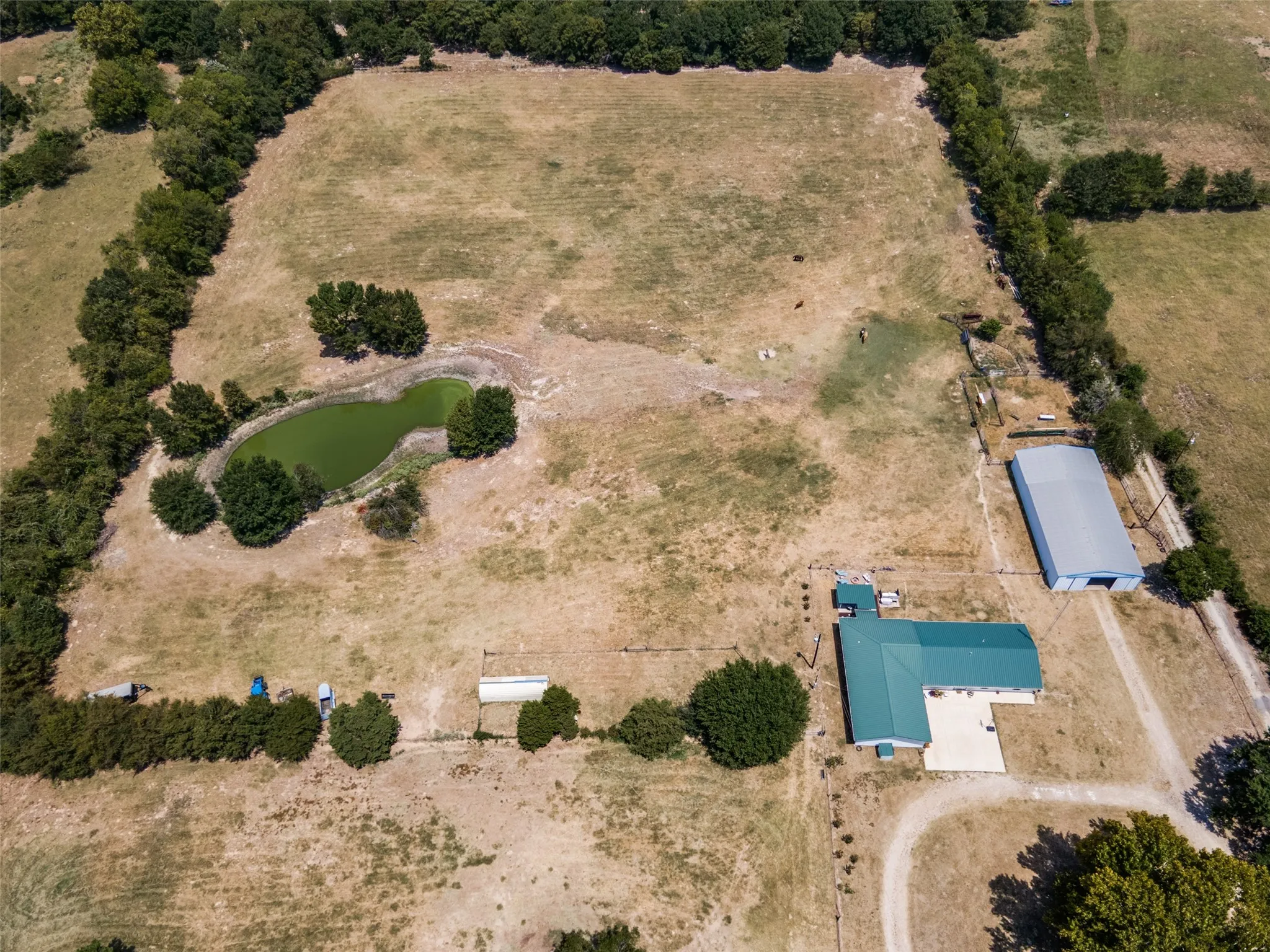 Single Family Residence For Sale in Van Zandt County , 200 Vz County Road 2403, Canton, Texas 75103, 4 Bedroom, 3 Bathroom, 2 Garage spaces, 2,376 Sqft, built in 1961, mls#21415354, Real Estate Agent in Canton, Homes For Sale in Van Zandt county, Homes For Sale in Canton, Realtor in Canton Texas, Real Estate Brokerage Independent Realty Texas, Luminita Cordes Realtor