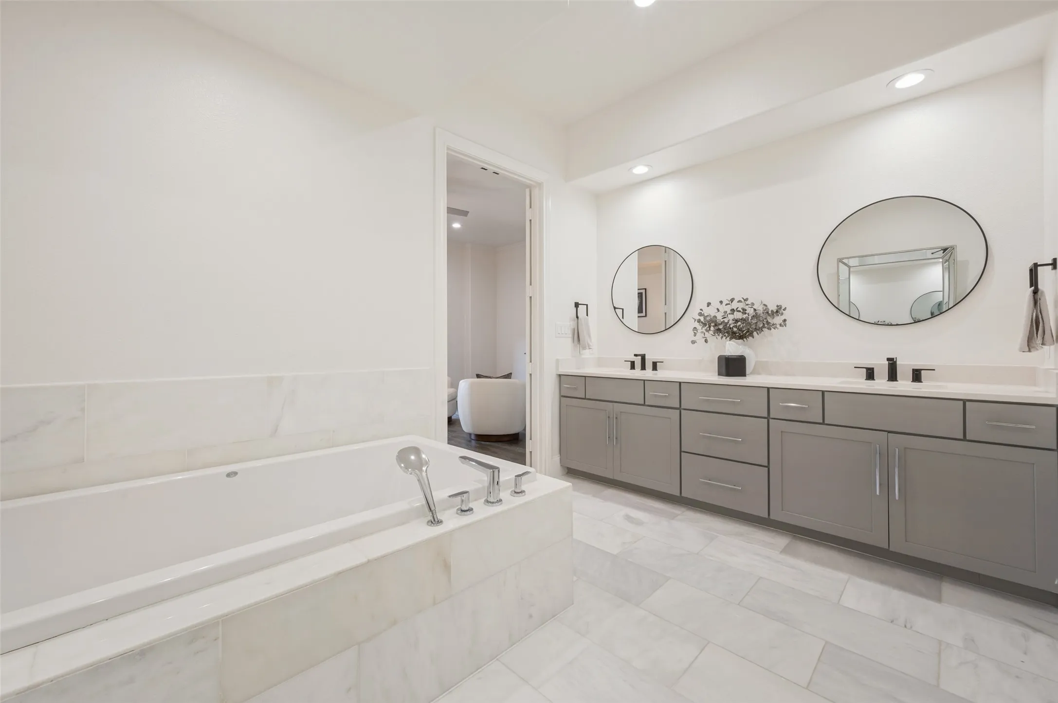 Townhouse For Sale in Dallas County , 707 WILL RICE Avenue, Irving, Texas 75039, 3 Bedroom, 4 Bathroom, 2 Garage spaces, 2,485 Sqft, built in 2018, mls#21415090, Real Estate Agent in Irving, Homes For Sale in Dallas county, Homes For Sale in Irving, Realtor in Irving Texas, Real Estate Brokerage Independent Realty Texas, Luminita Cordes Realtor