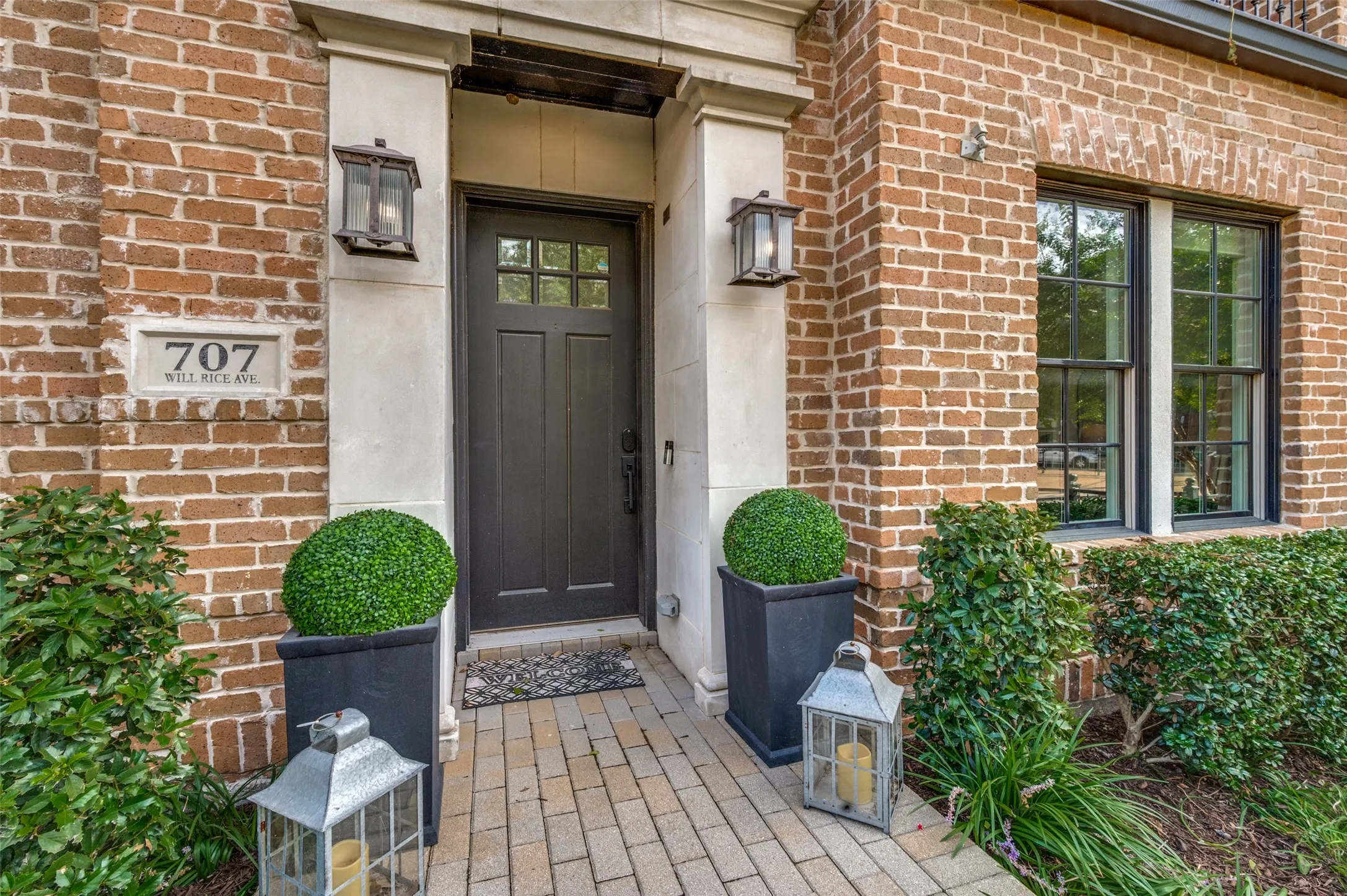 Townhouse For Sale in Dallas County , 707 WILL RICE Avenue, Irving, Texas 75039, 3 Bedroom, 4 Bathroom, 2 Garage spaces, 2,485 Sqft, built in 2018, mls#21415090, Real Estate Agent in Irving, Homes For Sale in Dallas county, Homes For Sale in Irving, Realtor in Irving Texas, Real Estate Brokerage Independent Realty Texas, Luminita Cordes Realtor