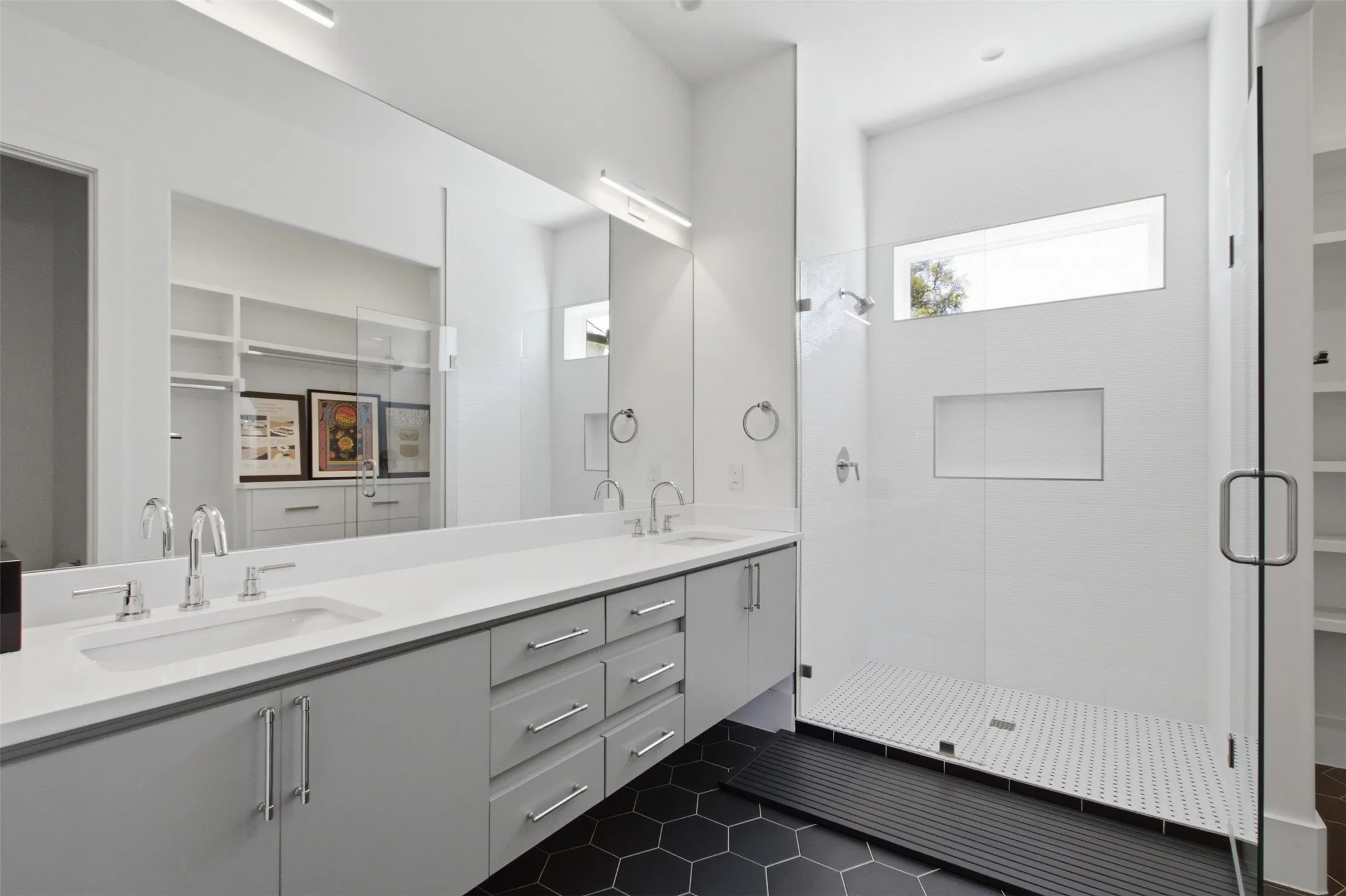 Single Family Residence For Sale in Dallas County , 4923 Crooked Lane, Dallas, Texas 75229, 5 Bedroom, 7 Bathroom, 4 Garage spaces, 6,425 Sqft, built in 2019, mls#21399727, Real Estate Agent in Dallas, Homes For Sale in Dallas county, Homes For Sale in Dallas, Realtor in Dallas Texas, Real Estate Brokerage Independent Realty Texas, Luminita Cordes Realtor