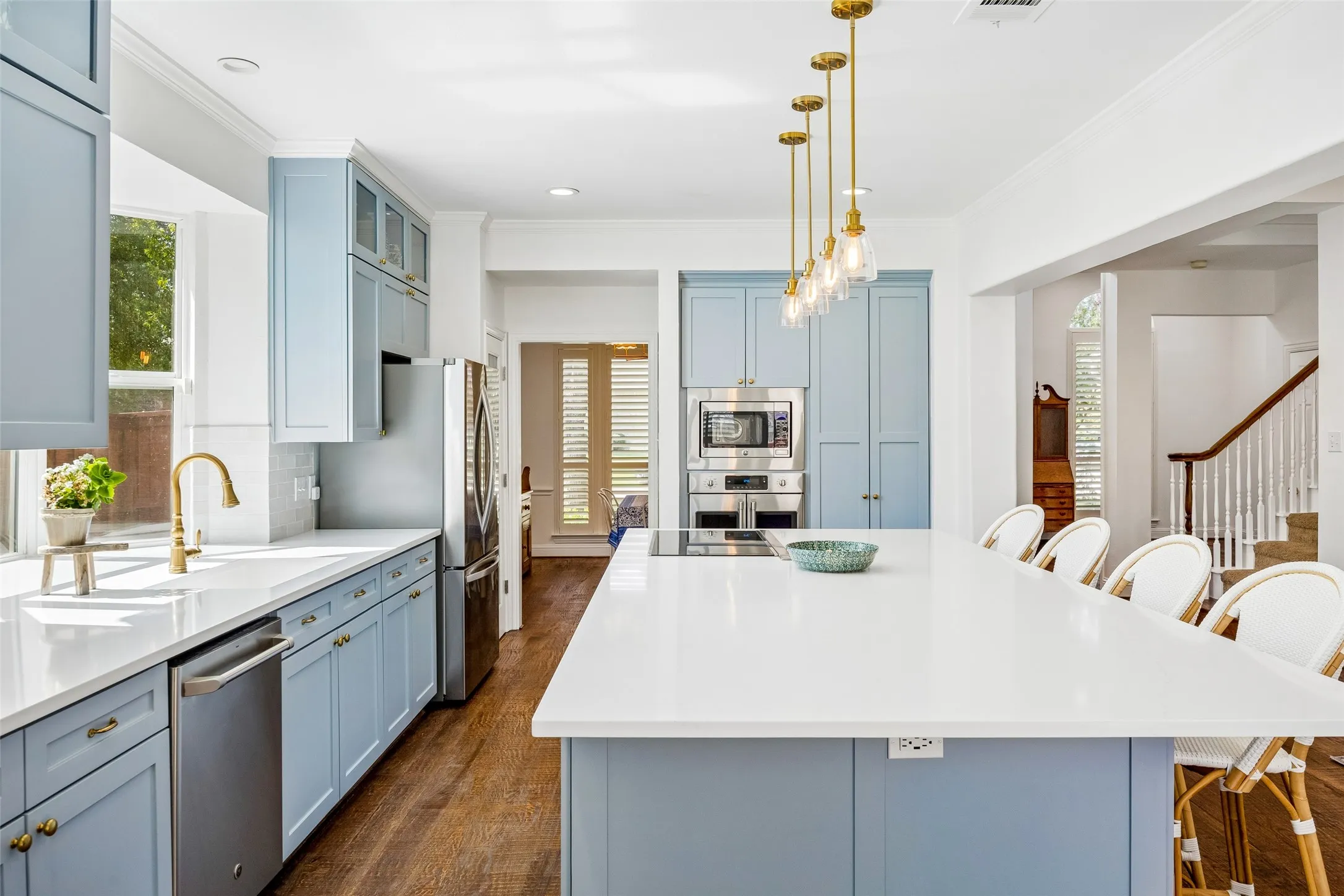 Single Family Residence For Sale in Tarrant County , 6909 Wandering Way, Colleyville, Texas 76034, 4 Bedroom, 4 Bathroom, 3 Garage spaces, 3,024 Sqft, built in 1993, mls#21415643, Real Estate Agent in Colleyville, Homes For Sale in Tarrant county, Homes For Sale in Colleyville, Realtor in Colleyville Texas, Real Estate Brokerage Independent Realty Texas, Luminita Cordes Realtor