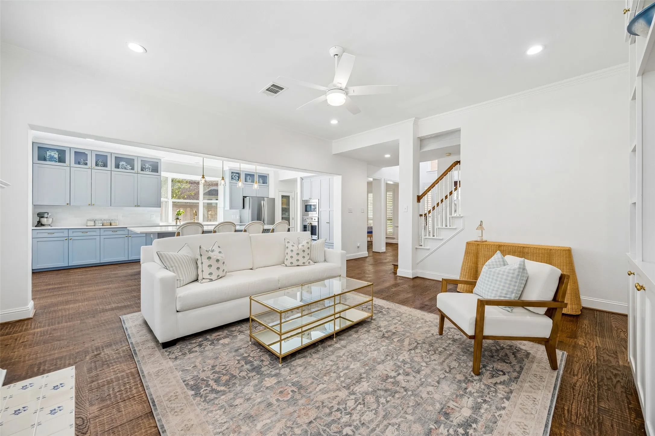 Single Family Residence For Sale in Tarrant County , 6909 Wandering Way, Colleyville, Texas 76034, 4 Bedroom, 4 Bathroom, 3 Garage spaces, 3,024 Sqft, built in 1993, mls#21415643, Real Estate Agent in Colleyville, Homes For Sale in Tarrant county, Homes For Sale in Colleyville, Realtor in Colleyville Texas, Real Estate Brokerage Independent Realty Texas, Luminita Cordes Realtor