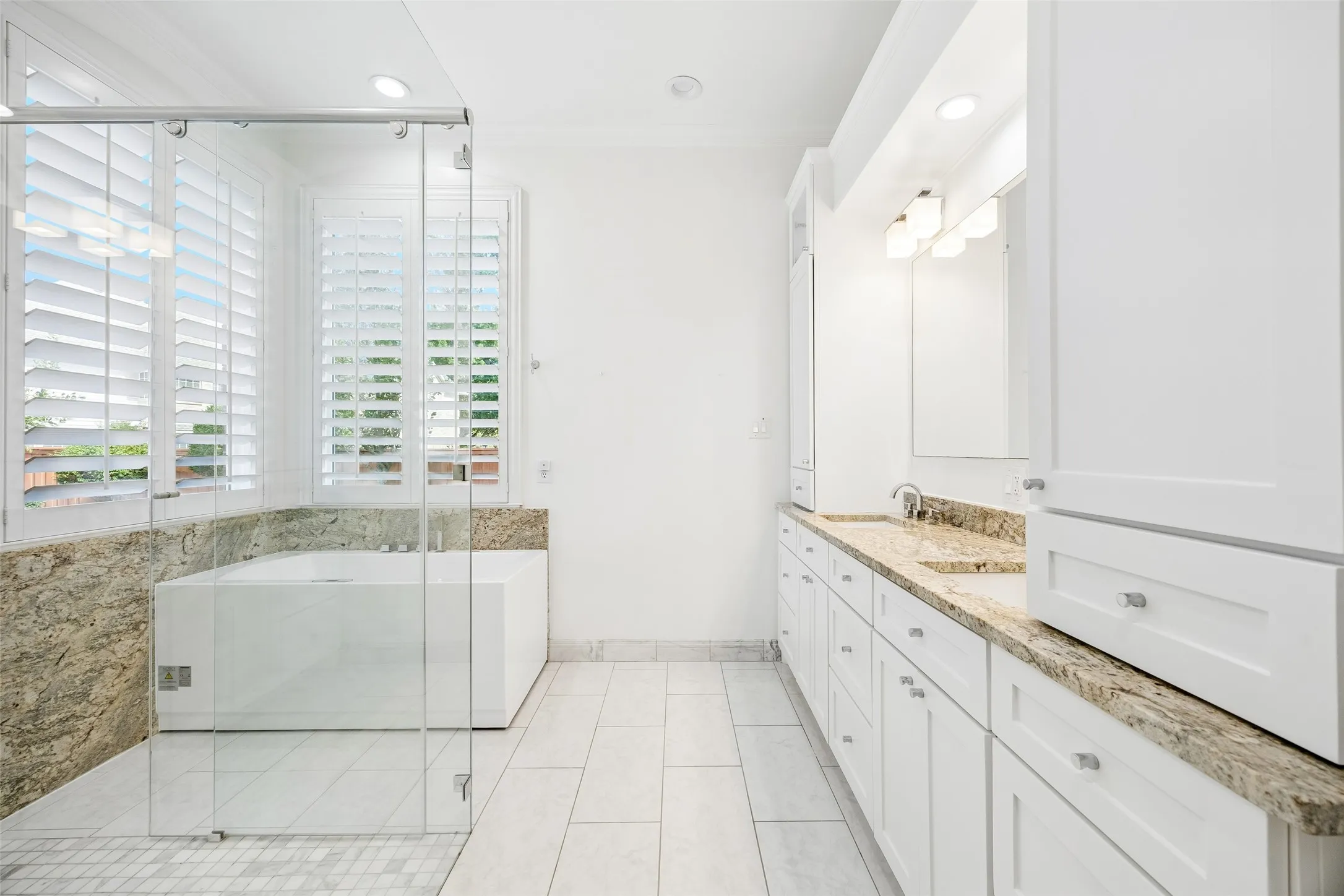 Single Family Residence For Sale in Tarrant County , 6909 Wandering Way, Colleyville, Texas 76034, 4 Bedroom, 4 Bathroom, 3 Garage spaces, 3,024 Sqft, built in 1993, mls#21415643, Real Estate Agent in Colleyville, Homes For Sale in Tarrant county, Homes For Sale in Colleyville, Realtor in Colleyville Texas, Real Estate Brokerage Independent Realty Texas, Luminita Cordes Realtor