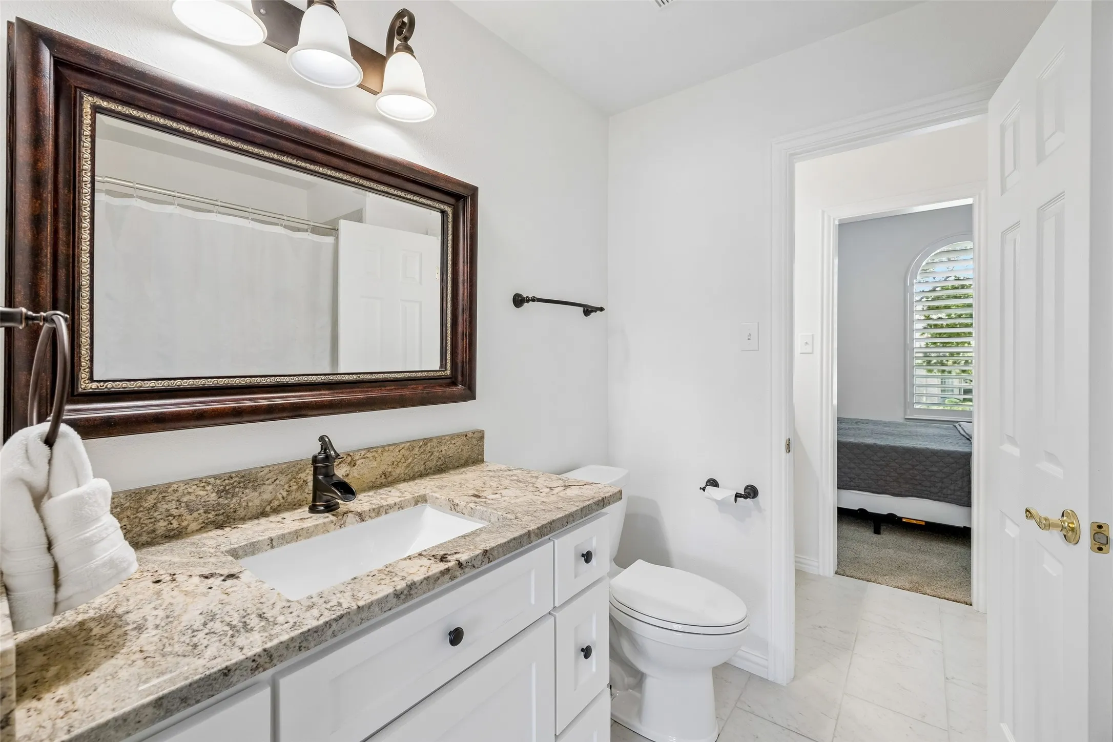 Single Family Residence For Sale in Tarrant County , 6909 Wandering Way, Colleyville, Texas 76034, 4 Bedroom, 4 Bathroom, 3 Garage spaces, 3,024 Sqft, built in 1993, mls#21415643, Real Estate Agent in Colleyville, Homes For Sale in Tarrant county, Homes For Sale in Colleyville, Realtor in Colleyville Texas, Real Estate Brokerage Independent Realty Texas, Luminita Cordes Realtor