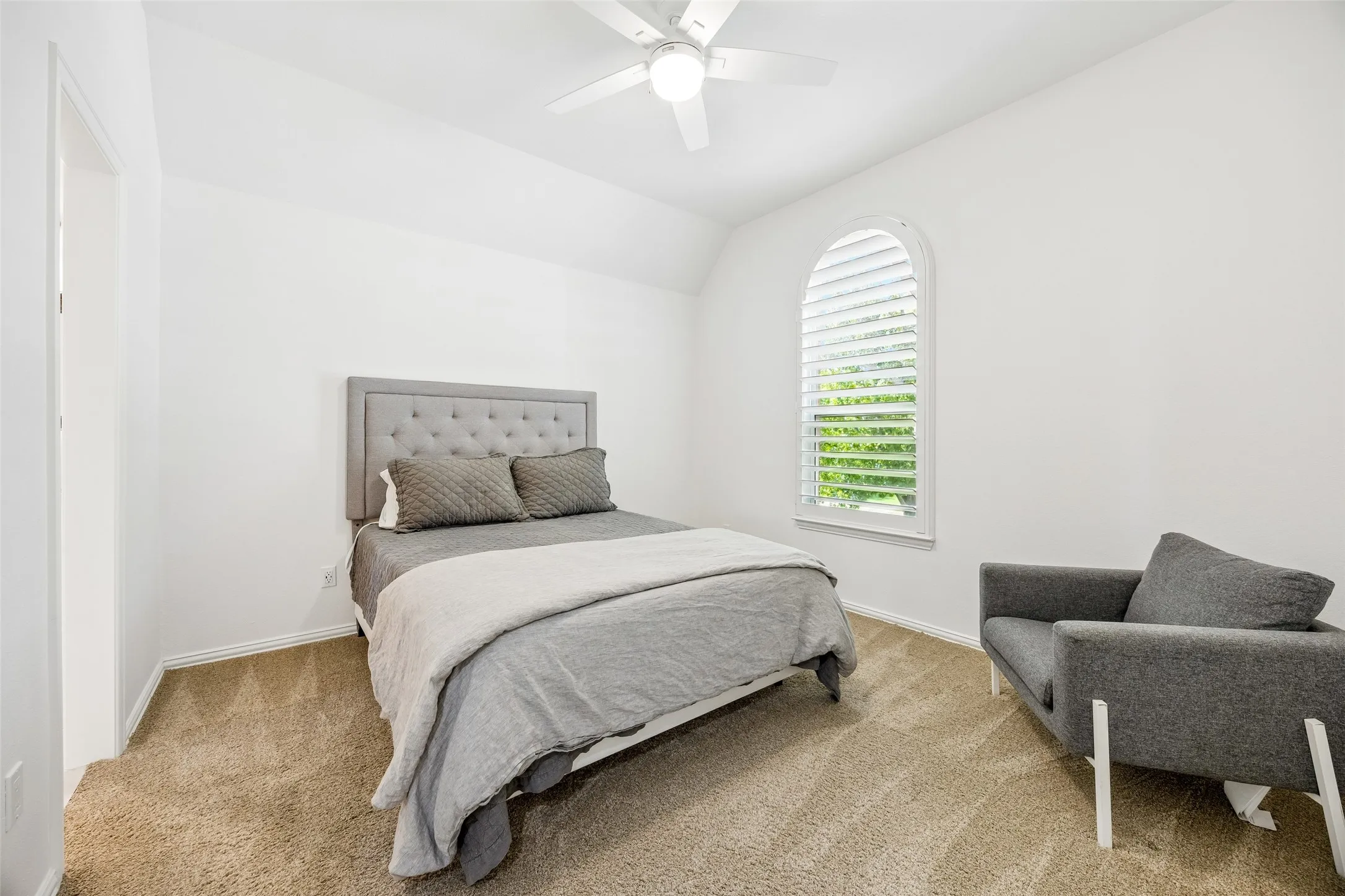 Single Family Residence For Sale in Tarrant County , 6909 Wandering Way, Colleyville, Texas 76034, 4 Bedroom, 4 Bathroom, 3 Garage spaces, 3,024 Sqft, built in 1993, mls#21415643, Real Estate Agent in Colleyville, Homes For Sale in Tarrant county, Homes For Sale in Colleyville, Realtor in Colleyville Texas, Real Estate Brokerage Independent Realty Texas, Luminita Cordes Realtor