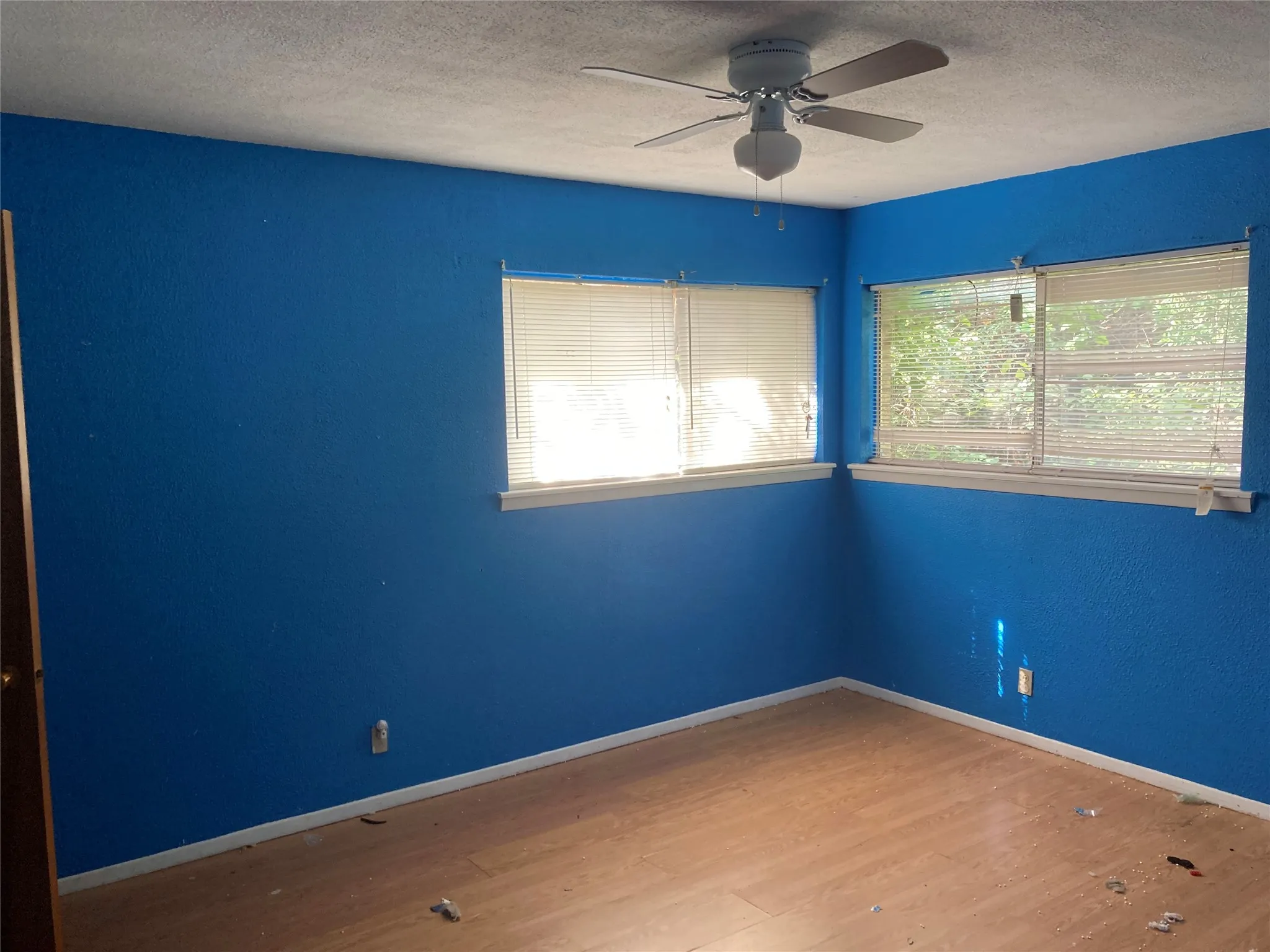 Single Family Residence For Sale in Tarrant County , 1241 Valentine Street, Hurst, Texas 76053, 3 Bedroom, 2 Bathroom, 2 Garage spaces, 1,377 Sqft, built in 1962, mls#21415840, Real Estate Agent in Hurst, Homes For Sale in Tarrant county, Homes For Sale in Hurst, Realtor in Hurst Texas, Real Estate Brokerage Independent Realty Texas, Luminita Cordes Realtor