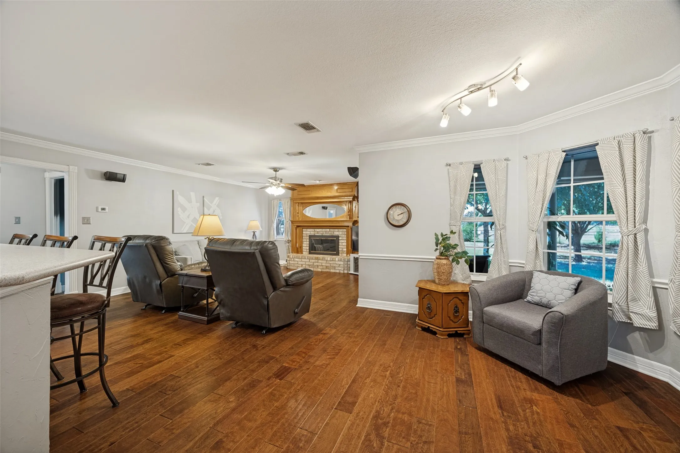 Single Family Residence For Sale in Collin County , 500 The Crossings Place, Lowry Crossing, Texas 75069, 4 Bedroom, 2 Bathroom, 2 Garage spaces, 2,343 Sqft, built in 1998, mls#21389375, Real Estate Agent in Lowry Crossing, Homes For Sale in Collin county, Homes For Sale in Lowry Crossing, Realtor in Lowry Crossing Texas, Real Estate Brokerage Independent Realty Texas, Luminita Cordes Realtor