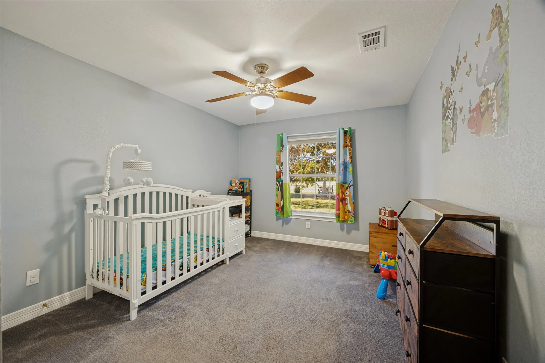 Single Family Residence For Sale in Collin County , 500 The Crossings Place, Lowry Crossing, Texas 75069, 4 Bedroom, 2 Bathroom, 2 Garage spaces, 2,343 Sqft, built in 1998, mls#21389375, Real Estate Agent in Lowry Crossing, Homes For Sale in Collin county, Homes For Sale in Lowry Crossing, Realtor in Lowry Crossing Texas, Real Estate Brokerage Independent Realty Texas, Luminita Cordes Realtor