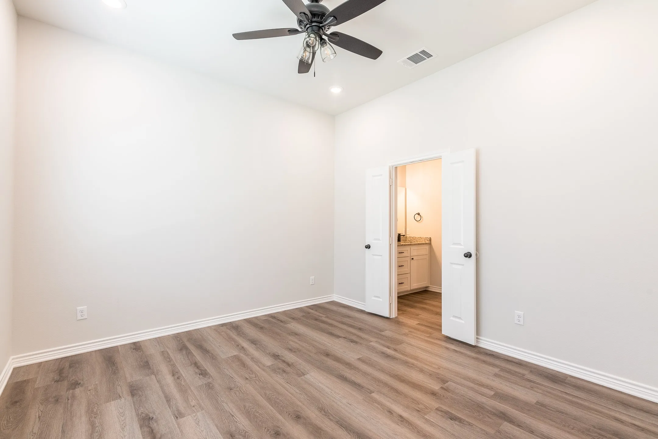 Triplex For Sale in Smith County , 14151 County Road 192, Tyler, Texas 75703, 34 Bedroom, 24 Bathroom, 2 Garage spaces, 0 Sqft, built in 2023, mls#21415318, Real Estate Agent in Tyler, Homes For Sale in Smith county, Homes For Sale in Tyler, Realtor in Tyler Texas, Real Estate Brokerage Independent Realty Texas, Luminita Cordes Realtor