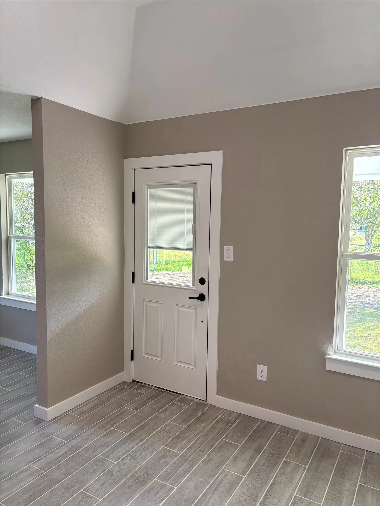 Single Family Residence For Sale in Palo Pinto County , 415 SE 5th Avenue SE, Mineral Wells, Texas 76067, 3 Bedroom, 2 Bathroom, 2 Garage spaces, 1,388 Sqft, built in 2026, mls#21416225, Real Estate Agent in Mineral Wells, Homes For Sale in Palo Pinto county, Homes For Sale in Mineral Wells, Realtor in Mineral Wells Texas, Real Estate Brokerage Independent Realty Texas, Luminita Cordes Realtor