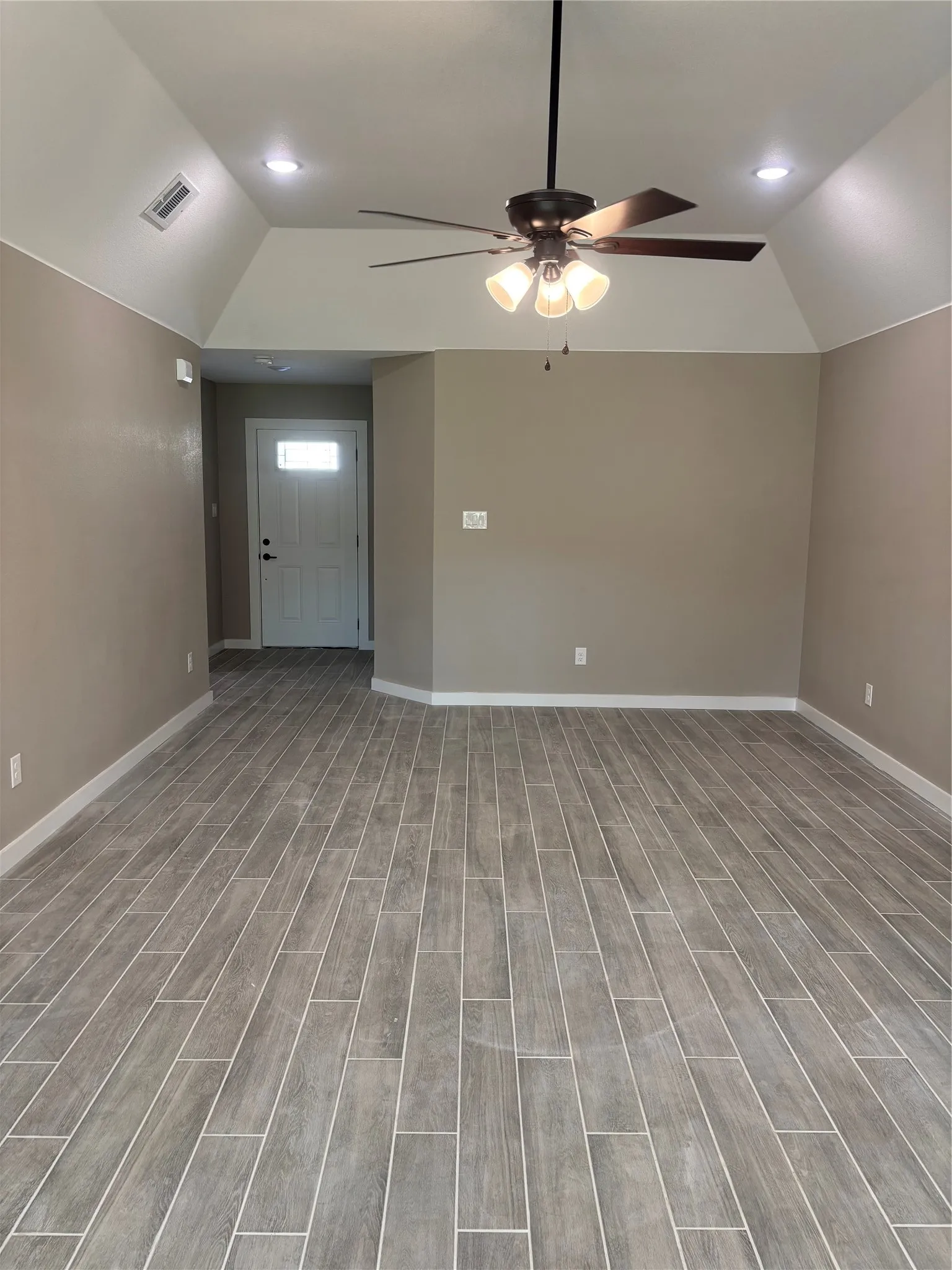 Single Family Residence For Sale in Palo Pinto County , 415 SE 5th Avenue SE, Mineral Wells, Texas 76067, 3 Bedroom, 2 Bathroom, 2 Garage spaces, 1,388 Sqft, built in 2026, mls#21416225, Real Estate Agent in Mineral Wells, Homes For Sale in Palo Pinto county, Homes For Sale in Mineral Wells, Realtor in Mineral Wells Texas, Real Estate Brokerage Independent Realty Texas, Luminita Cordes Realtor