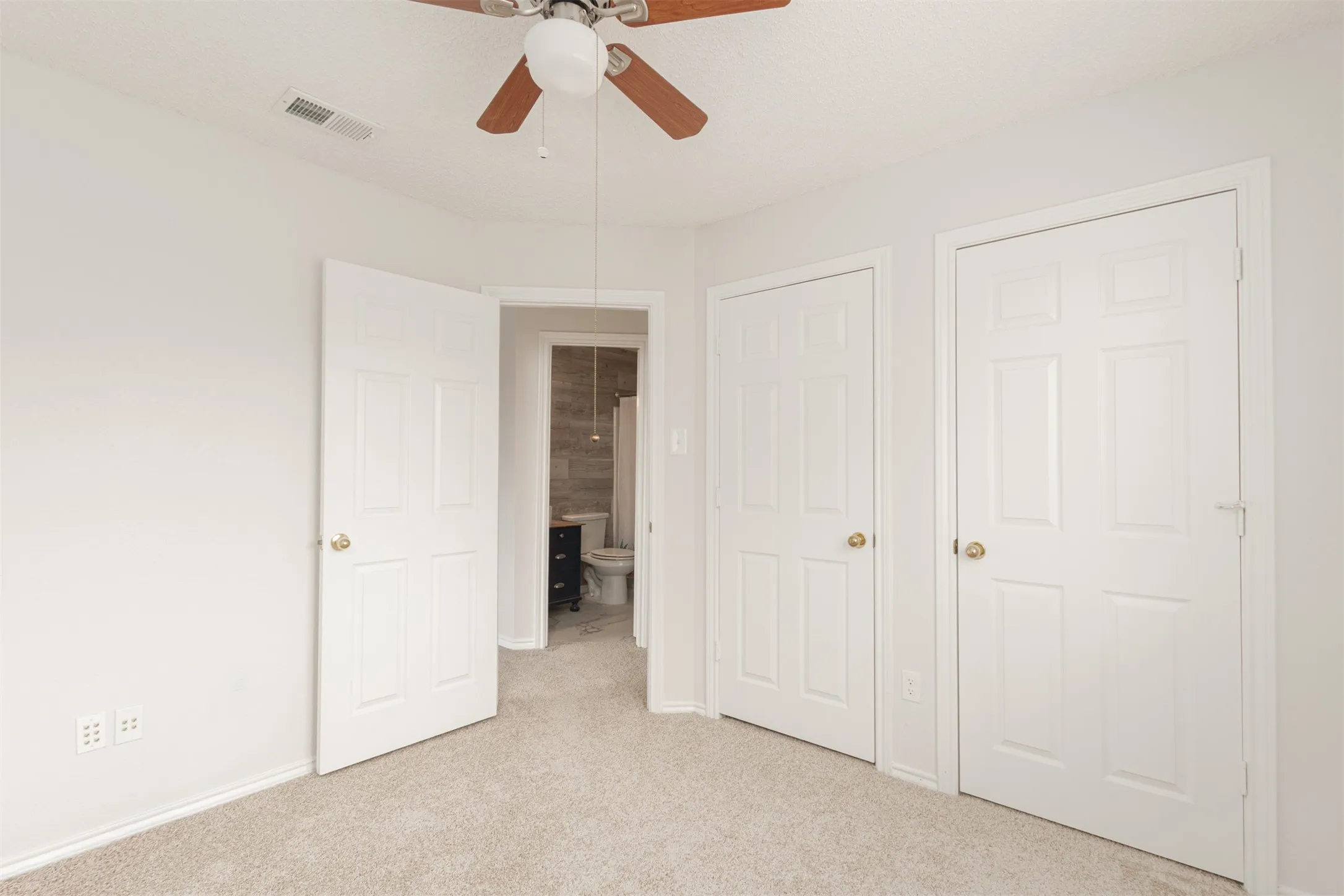 Single Family Residence For Sale in Dallas County , 1321 Hall, Seagoville, Texas 75159, 4 Bedroom, 3 Bathroom, 2 Garage spaces, 1,735 Sqft, built in 1988, mls#21416441, Real Estate Agent in Seagoville, Homes For Sale in Dallas county, Homes For Sale in Seagoville, Realtor in Seagoville Texas, Real Estate Brokerage Independent Realty Texas, Luminita Cordes Realtor