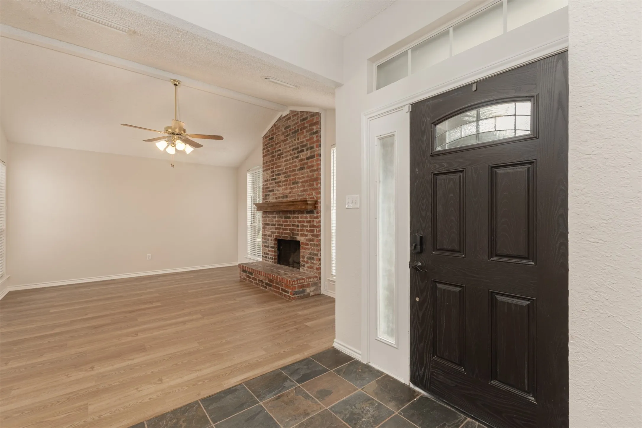 Single Family Residence For Sale in Dallas County , 1321 Hall, Seagoville, Texas 75159, 4 Bedroom, 3 Bathroom, 2 Garage spaces, 1,735 Sqft, built in 1988, mls#21416441, Real Estate Agent in Seagoville, Homes For Sale in Dallas county, Homes For Sale in Seagoville, Realtor in Seagoville Texas, Real Estate Brokerage Independent Realty Texas, Luminita Cordes Realtor