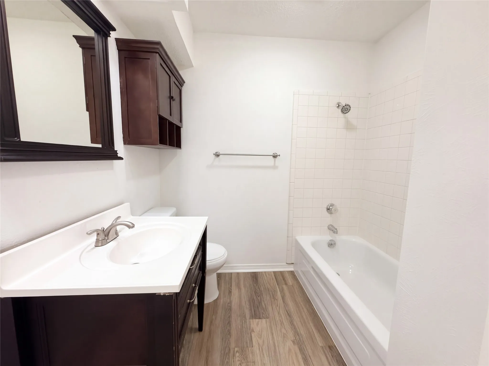Single Family Residence For Sale in Tarrant County , 2527 Holt Road, Arlington, Texas 76006, 4 Bedroom, 2 Bathroom, 2 Garage spaces, 1,582 Sqft, built in 1980, mls#21416402, Real Estate Agent in Arlington, Homes For Sale in Tarrant county, Homes For Sale in Arlington, Realtor in Arlington Texas, Real Estate Brokerage Independent Realty Texas, Luminita Cordes Realtor