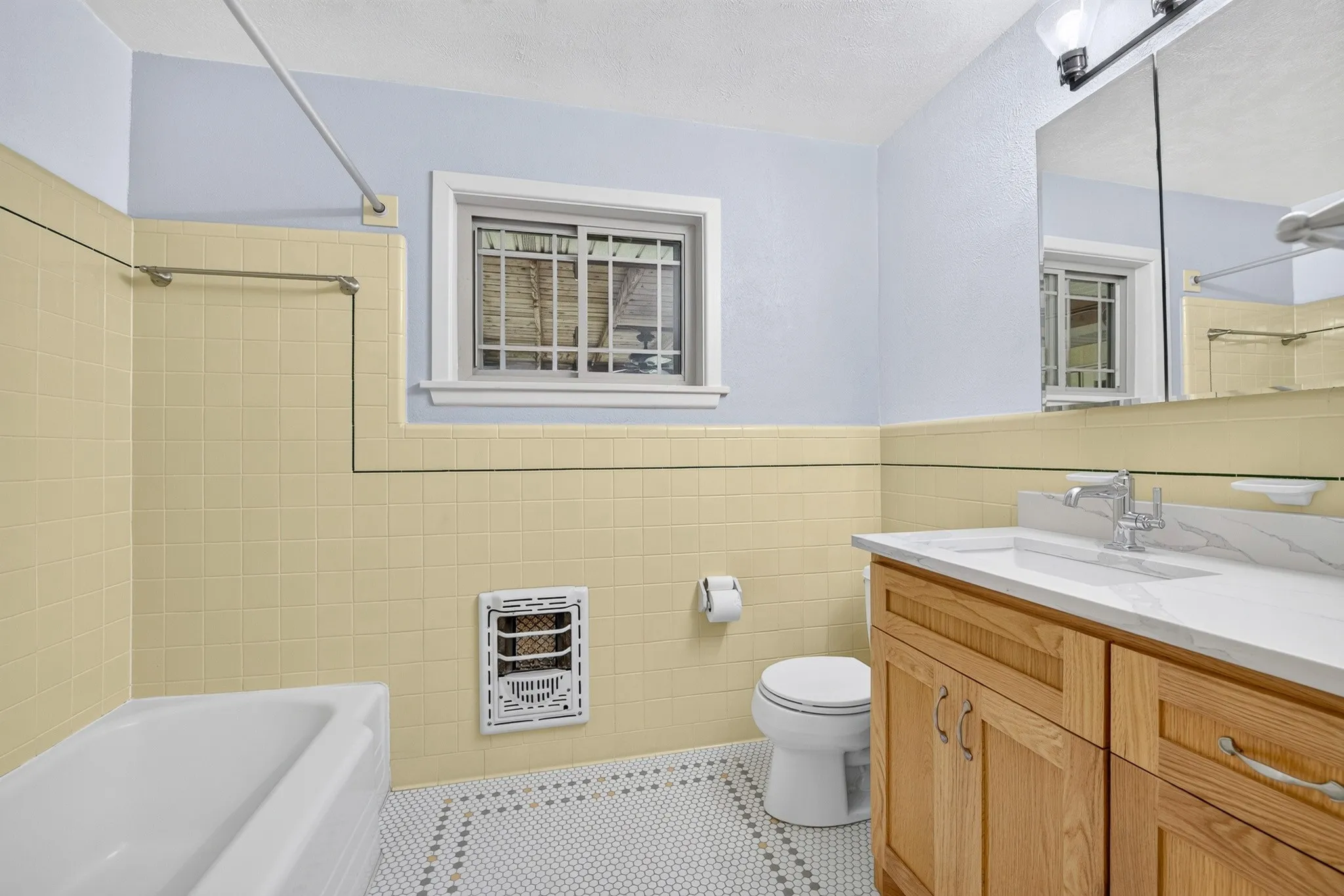 Single Family Residence For Sale in Tarrant County , 7305 Coronet Avenue, North Richland Hills, Texas 76180, 3 Bedroom, 2 Bathroom, 2 Garage spaces, 2,038 Sqft, built in 1955, mls#21416528, Real Estate Agent in North Richland Hills, Homes For Sale in Tarrant county, Homes For Sale in North Richland Hills, Realtor in North Richland Hills Texas, Real Estate Brokerage Independent Realty Texas, Luminita Cordes Realtor