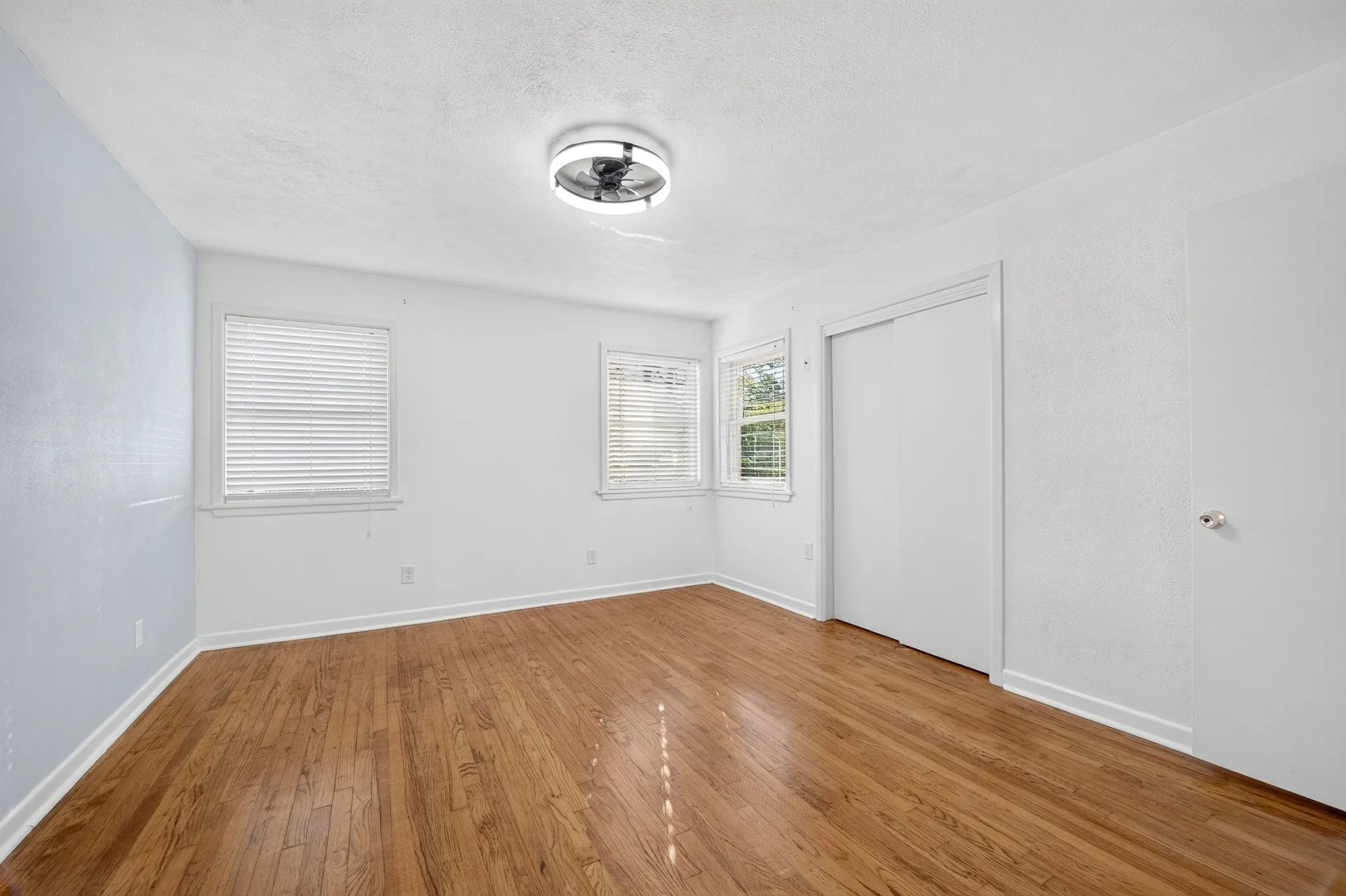 Single Family Residence For Sale in Tarrant County , 7305 Coronet Avenue, North Richland Hills, Texas 76180, 3 Bedroom, 2 Bathroom, 2 Garage spaces, 2,038 Sqft, built in 1955, mls#21416528, Real Estate Agent in North Richland Hills, Homes For Sale in Tarrant county, Homes For Sale in North Richland Hills, Realtor in North Richland Hills Texas, Real Estate Brokerage Independent Realty Texas, Luminita Cordes Realtor