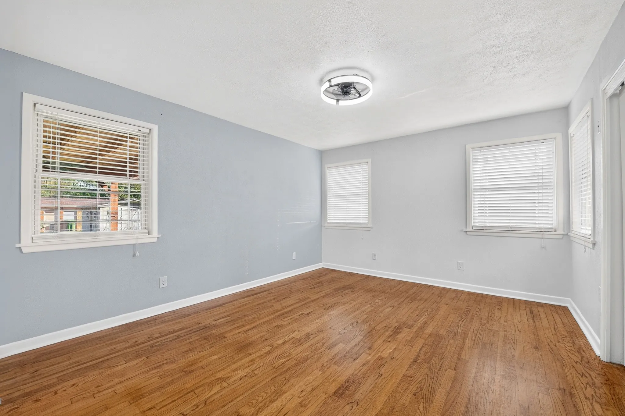Single Family Residence For Sale in Tarrant County , 7305 Coronet Avenue, North Richland Hills, Texas 76180, 3 Bedroom, 2 Bathroom, 2 Garage spaces, 2,038 Sqft, built in 1955, mls#21416528, Real Estate Agent in North Richland Hills, Homes For Sale in Tarrant county, Homes For Sale in North Richland Hills, Realtor in North Richland Hills Texas, Real Estate Brokerage Independent Realty Texas, Luminita Cordes Realtor