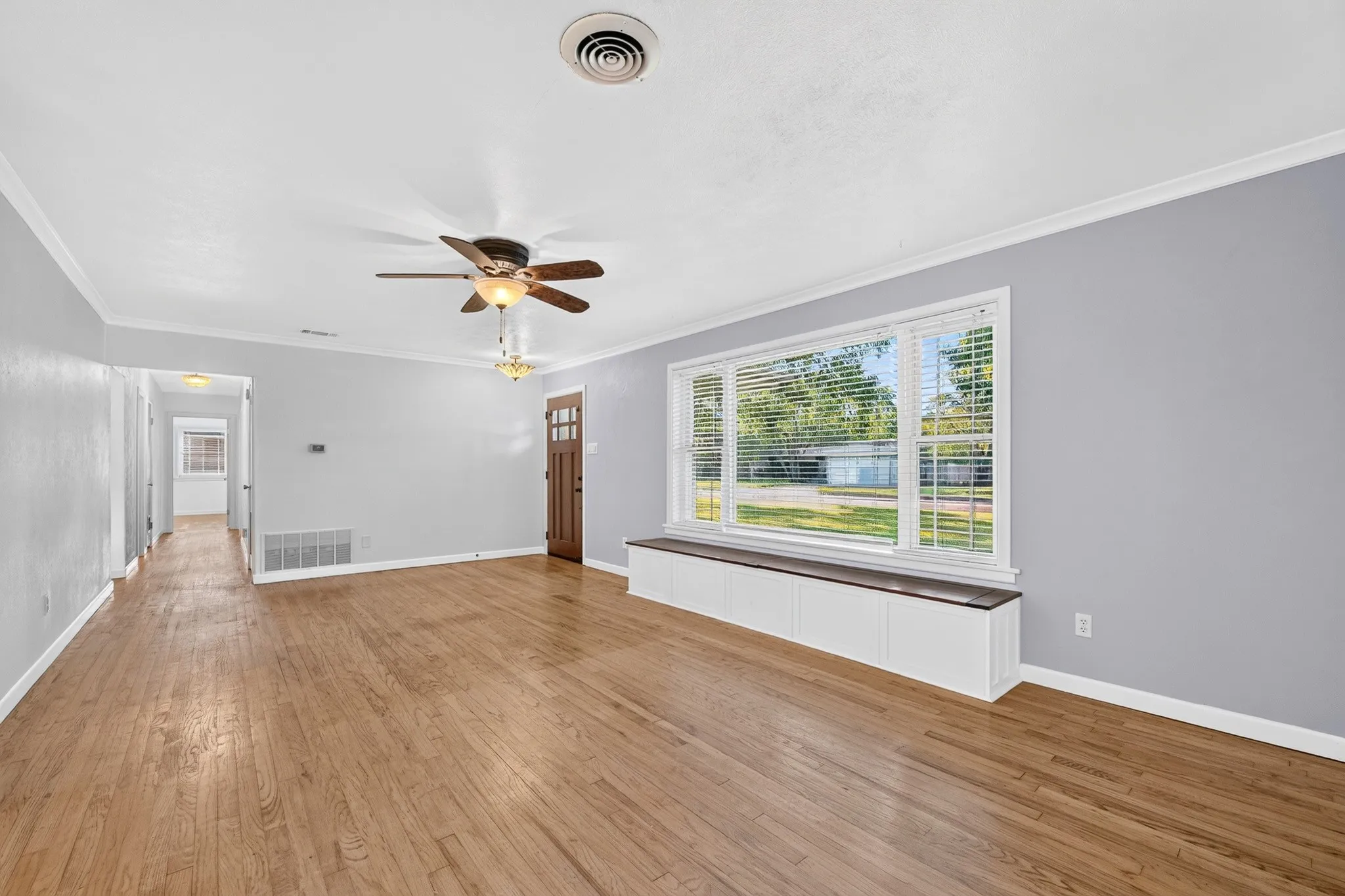 Single Family Residence For Sale in Tarrant County , 7305 Coronet Avenue, North Richland Hills, Texas 76180, 3 Bedroom, 2 Bathroom, 2 Garage spaces, 2,038 Sqft, built in 1955, mls#21416528, Real Estate Agent in North Richland Hills, Homes For Sale in Tarrant county, Homes For Sale in North Richland Hills, Realtor in North Richland Hills Texas, Real Estate Brokerage Independent Realty Texas, Luminita Cordes Realtor