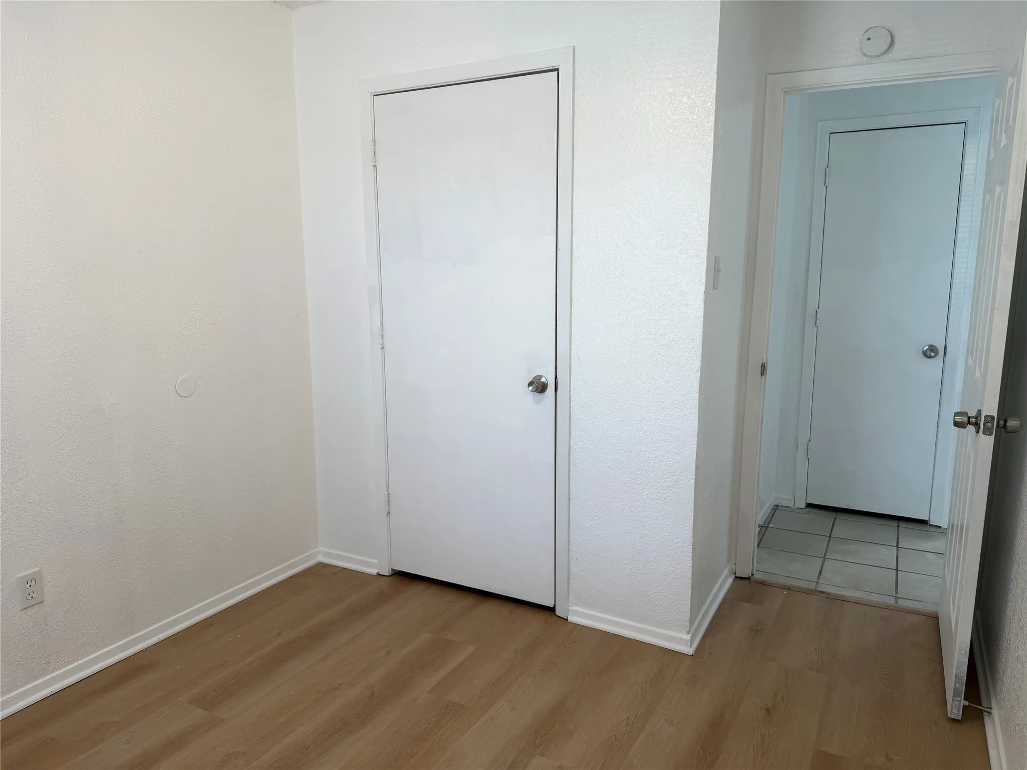 Duplex For Rent in Tarrant County , 7552 Boxwood Court, Fort Worth, Texas 76133, 3 Bedroom, 2 Bathroom, 2 Garage spaces, 1,300 Sqft, built in 1983, mls#21391244, Real Estate Agent in Fort Worth, Homes For Rent in Tarrant county, Homes For Rent in Fort Worth, Realtor in Fort Worth Texas, Real Estate Brokerage Independent Realty Texas, Luminita Cordes Realtor