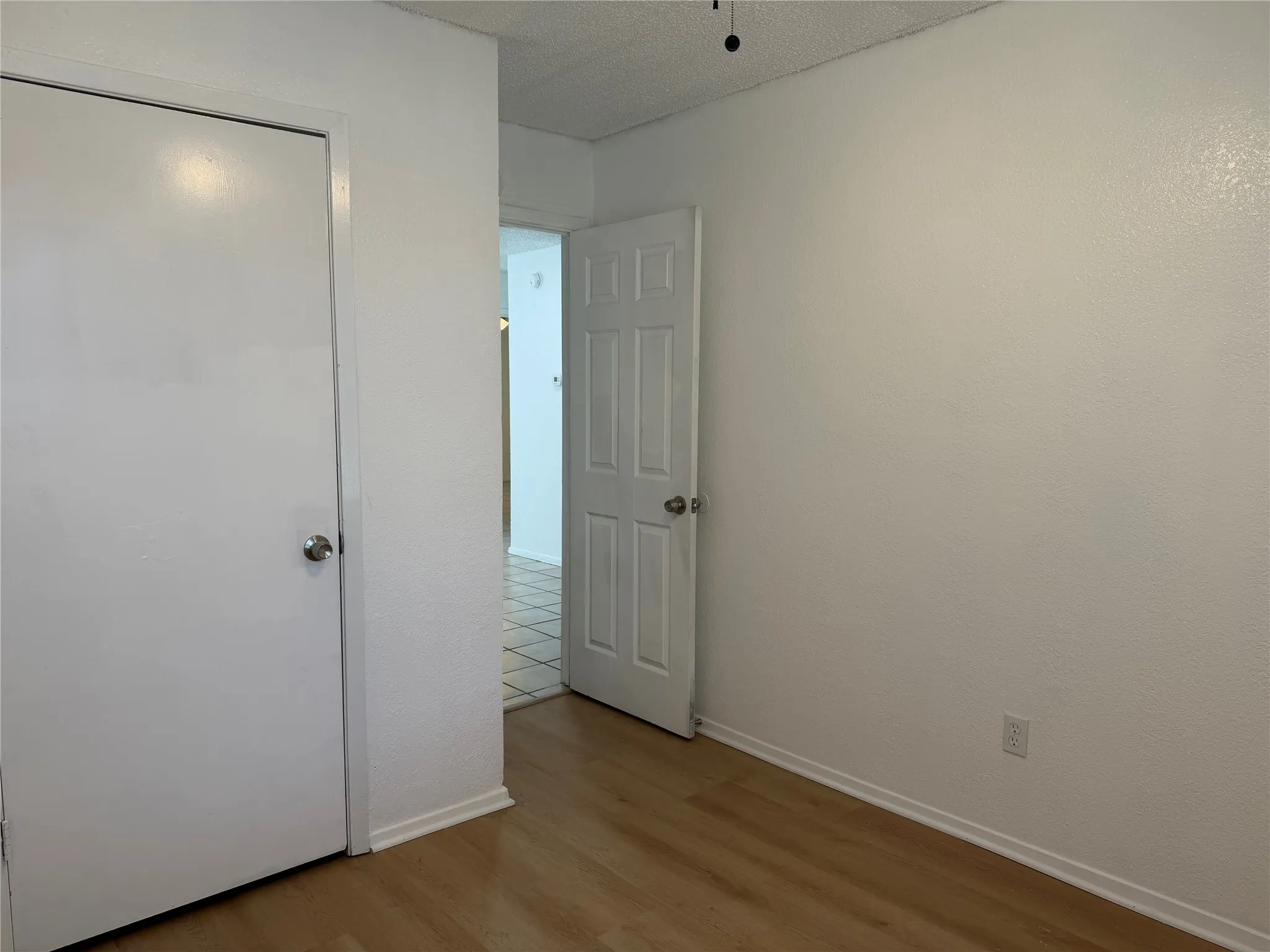 Duplex For Rent in Tarrant County , 7552 Boxwood Court, Fort Worth, Texas 76133, 3 Bedroom, 2 Bathroom, 2 Garage spaces, 1,300 Sqft, built in 1983, mls#21391244, Real Estate Agent in Fort Worth, Homes For Rent in Tarrant county, Homes For Rent in Fort Worth, Realtor in Fort Worth Texas, Real Estate Brokerage Independent Realty Texas, Luminita Cordes Realtor