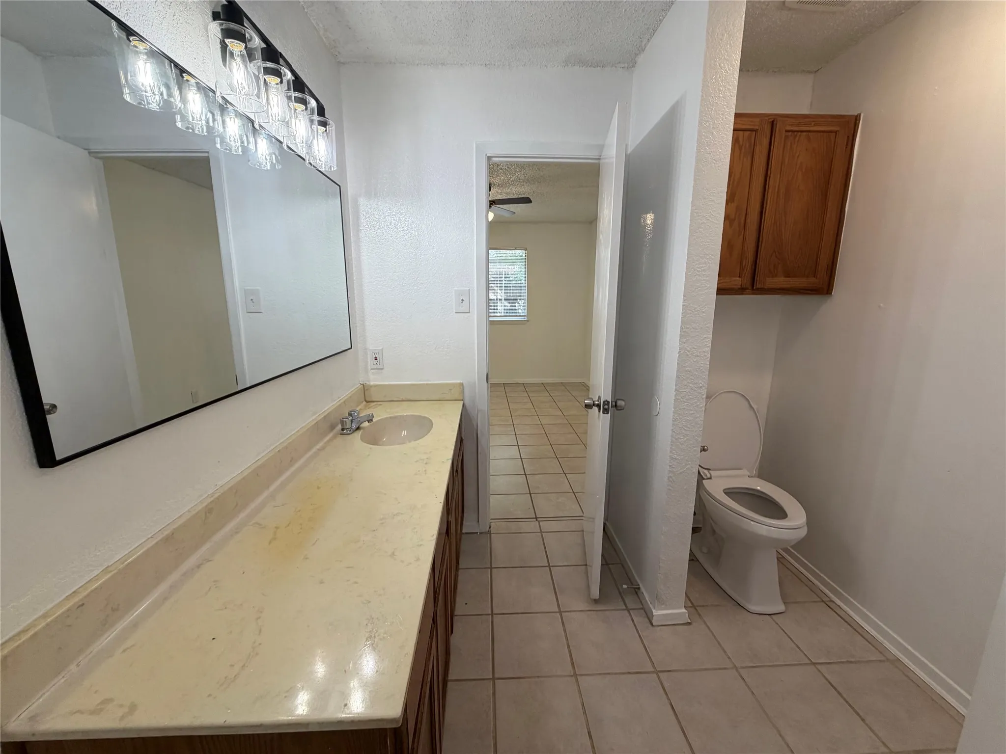 Duplex For Rent in Tarrant County , 7552 Boxwood Court, Fort Worth, Texas 76133, 3 Bedroom, 2 Bathroom, 2 Garage spaces, 1,300 Sqft, built in 1983, mls#21391244, Real Estate Agent in Fort Worth, Homes For Rent in Tarrant county, Homes For Rent in Fort Worth, Realtor in Fort Worth Texas, Real Estate Brokerage Independent Realty Texas, Luminita Cordes Realtor