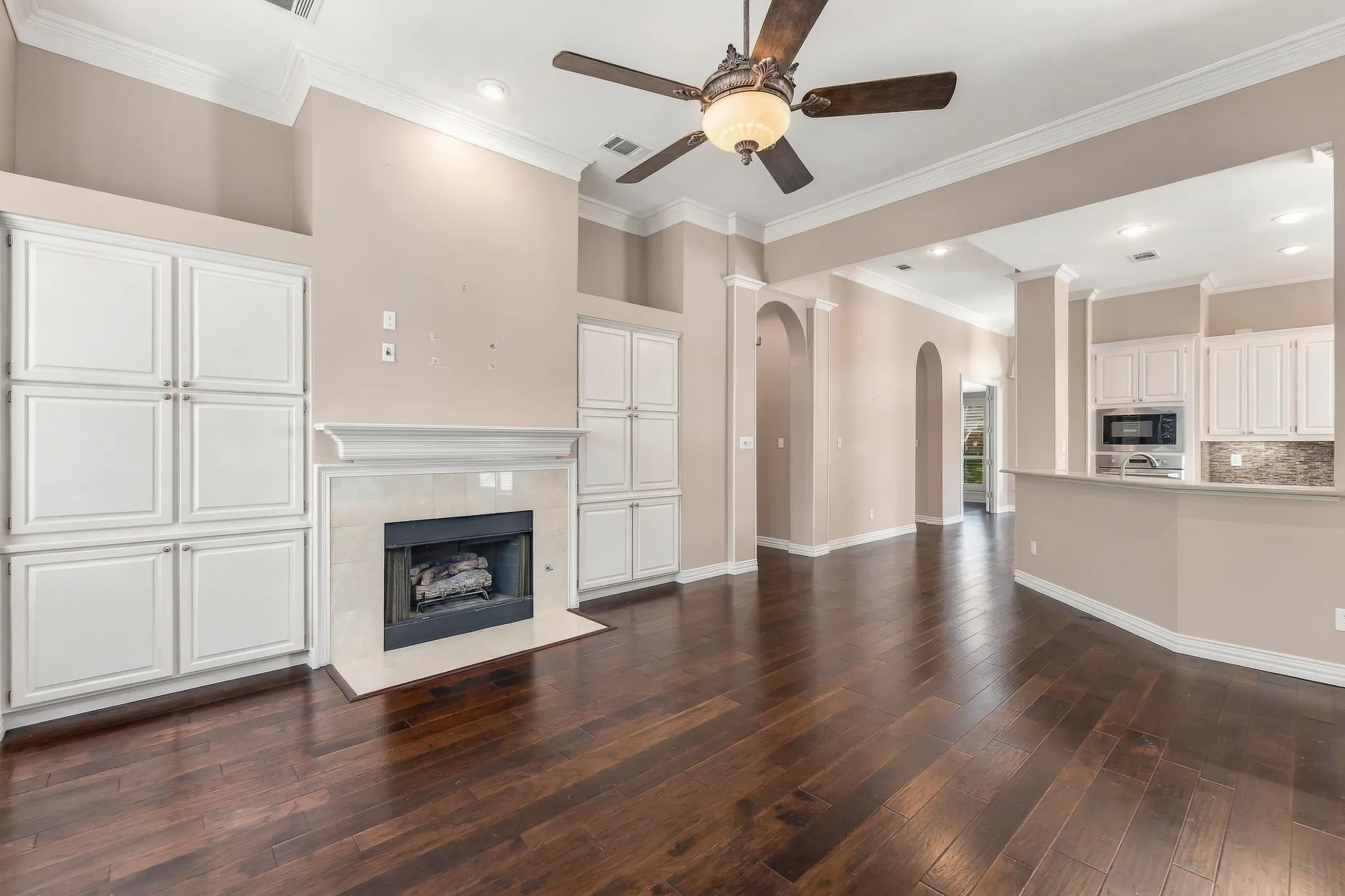 Single Family Residence For Sale in Tarrant County , 3117 Woodland Heights Circle, Colleyville, Texas 76034, 3 Bedroom, 3 Bathroom, 2 Garage spaces, 2,500 Sqft, built in 1992, mls#21411141, Real Estate Agent in Colleyville, Homes For Sale in Tarrant county, Homes For Sale in Colleyville, Realtor in Colleyville Texas, Real Estate Brokerage Independent Realty Texas, Luminita Cordes Realtor