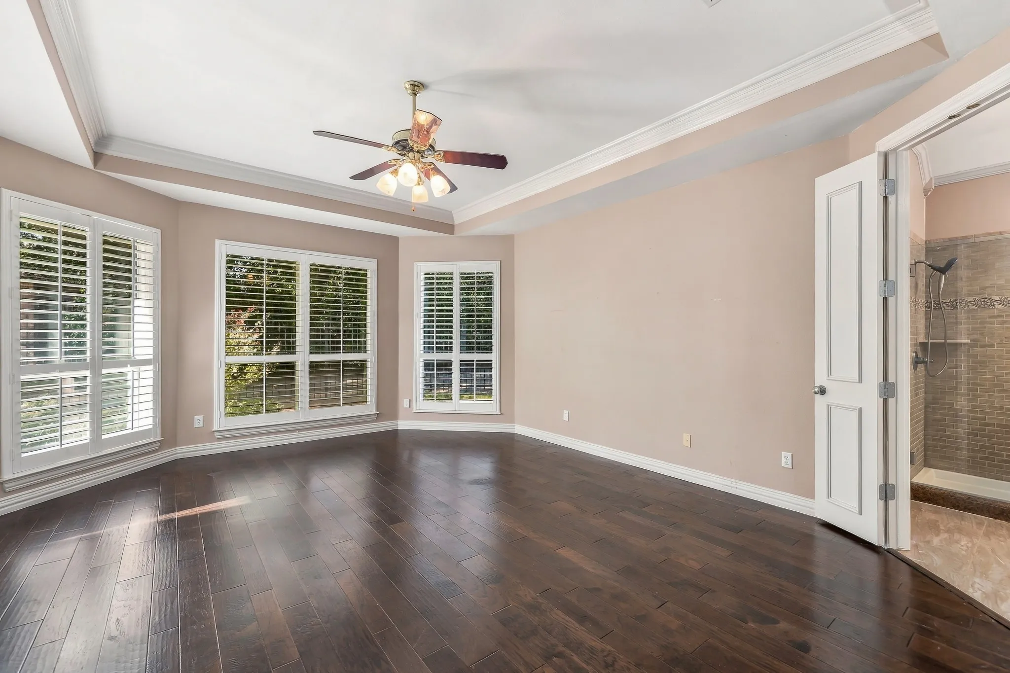 Single Family Residence For Sale in Tarrant County , 3117 Woodland Heights Circle, Colleyville, Texas 76034, 3 Bedroom, 3 Bathroom, 2 Garage spaces, 2,500 Sqft, built in 1992, mls#21411141, Real Estate Agent in Colleyville, Homes For Sale in Tarrant county, Homes For Sale in Colleyville, Realtor in Colleyville Texas, Real Estate Brokerage Independent Realty Texas, Luminita Cordes Realtor