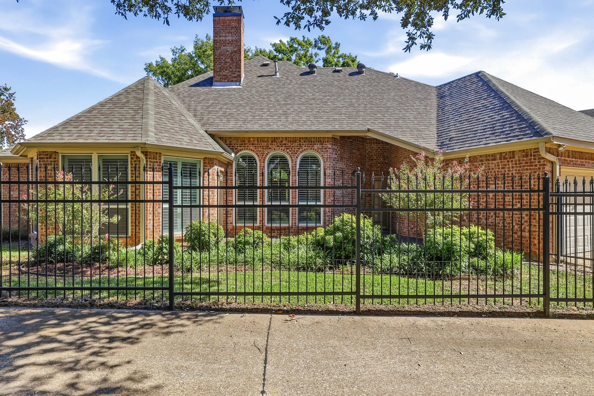 Single Family Residence For Sale in Tarrant County , 3117 Woodland Heights Circle, Colleyville, Texas 76034, 3 Bedroom, 3 Bathroom, 2 Garage spaces, 2,500 Sqft, built in 1992, mls#21411141, Real Estate Agent in Colleyville, Homes For Sale in Tarrant county, Homes For Sale in Colleyville, Realtor in Colleyville Texas, Real Estate Brokerage Independent Realty Texas, Luminita Cordes Realtor