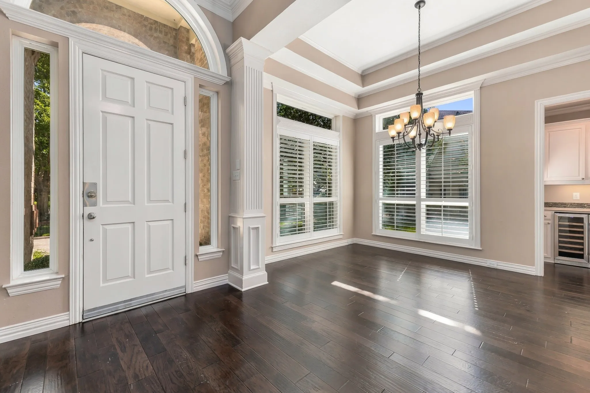 Single Family Residence For Sale in Tarrant County , 3117 Woodland Heights Circle, Colleyville, Texas 76034, 3 Bedroom, 3 Bathroom, 2 Garage spaces, 2,500 Sqft, built in 1992, mls#21411141, Real Estate Agent in Colleyville, Homes For Sale in Tarrant county, Homes For Sale in Colleyville, Realtor in Colleyville Texas, Real Estate Brokerage Independent Realty Texas, Luminita Cordes Realtor