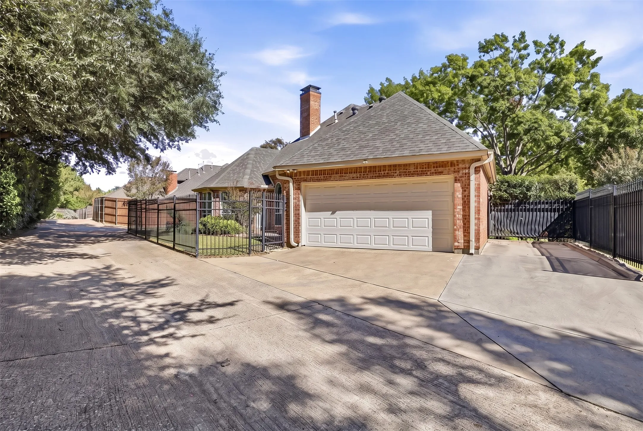 Single Family Residence For Sale in Tarrant County , 3117 Woodland Heights Circle, Colleyville, Texas 76034, 3 Bedroom, 3 Bathroom, 2 Garage spaces, 2,500 Sqft, built in 1992, mls#21411141, Real Estate Agent in Colleyville, Homes For Sale in Tarrant county, Homes For Sale in Colleyville, Realtor in Colleyville Texas, Real Estate Brokerage Independent Realty Texas, Luminita Cordes Realtor