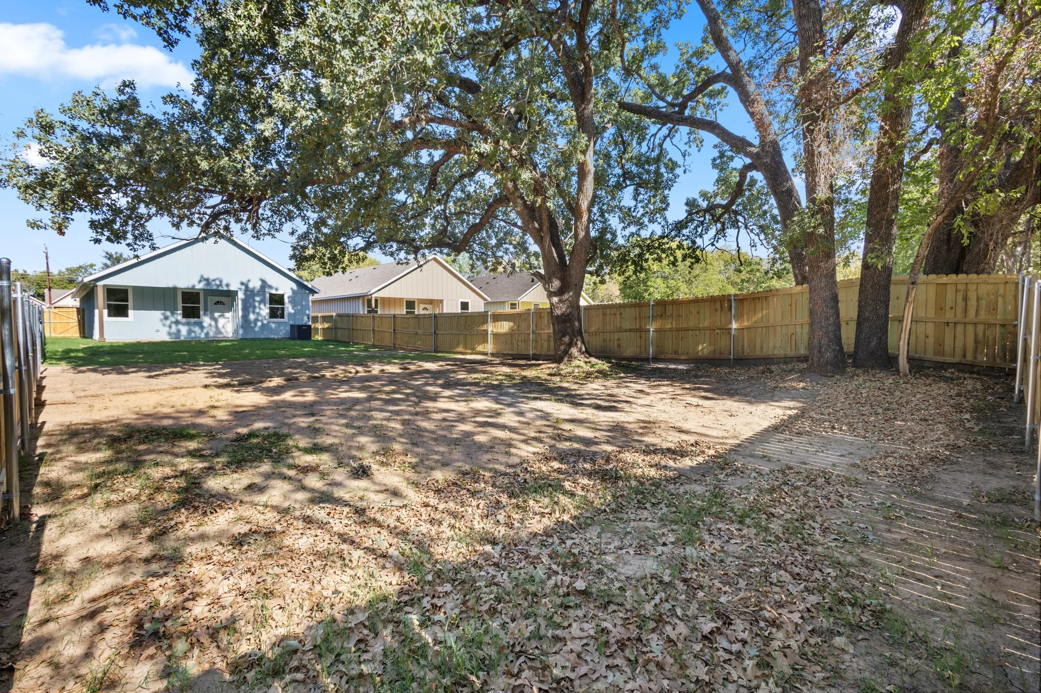 Single Family Residence For Sale in Dallas County , 1604 Smoke Tree Lane, Dallas, Texas 75253, 3 Bedroom, 2 Bathroom, 1 Garage spaces, 1,300 Sqft, built in 2026, mls#21414795, Real Estate Agent in Dallas, Homes For Sale in Dallas county, Homes For Sale in Dallas, Realtor in Dallas Texas, Real Estate Brokerage Independent Realty Texas, Luminita Cordes Realtor
