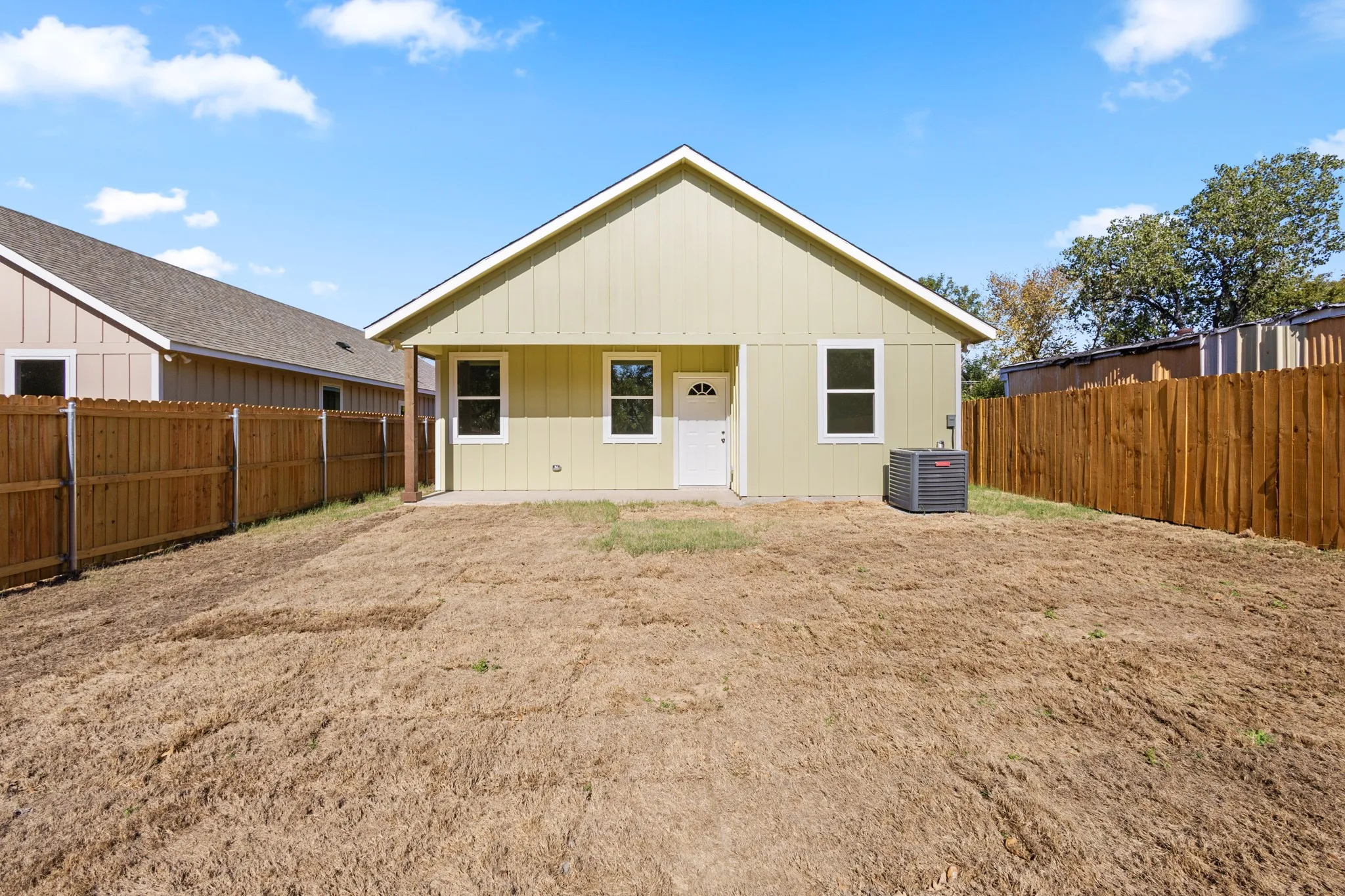 Single Family Residence For Sale in Dallas County , 1552 Smoke tree Lane, Dallas, Texas 75253, 3 Bedroom, 2 Bathroom, 1 Garage spaces, 1,300 Sqft, built in 2026, mls#21414797, Real Estate Agent in Dallas, Homes For Sale in Dallas county, Homes For Sale in Dallas, Realtor in Dallas Texas, Real Estate Brokerage Independent Realty Texas, Luminita Cordes Realtor