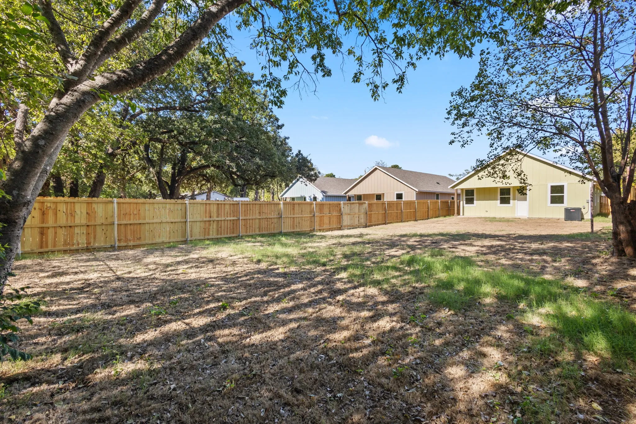 Single Family Residence For Sale in Dallas County , 1552 Smoke tree Lane, Dallas, Texas 75253, 3 Bedroom, 2 Bathroom, 1 Garage spaces, 1,300 Sqft, built in 2026, mls#21414797, Real Estate Agent in Dallas, Homes For Sale in Dallas county, Homes For Sale in Dallas, Realtor in Dallas Texas, Real Estate Brokerage Independent Realty Texas, Luminita Cordes Realtor