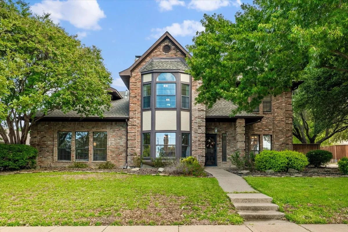 Single Family Residence For Sale in Collin County , 2505 Skipwith Drive, Plano, Texas 75023, 4 Bedroom, 3 Bathroom, 2 Garage spaces, 3,155 Sqft, built in 1983, mls#21396472, Real Estate Agent in Plano, Homes For Sale in Collin county, Homes For Sale in Plano, Realtor in Plano Texas, Real Estate Brokerage Independent Realty Texas, Luminita Cordes Realtor