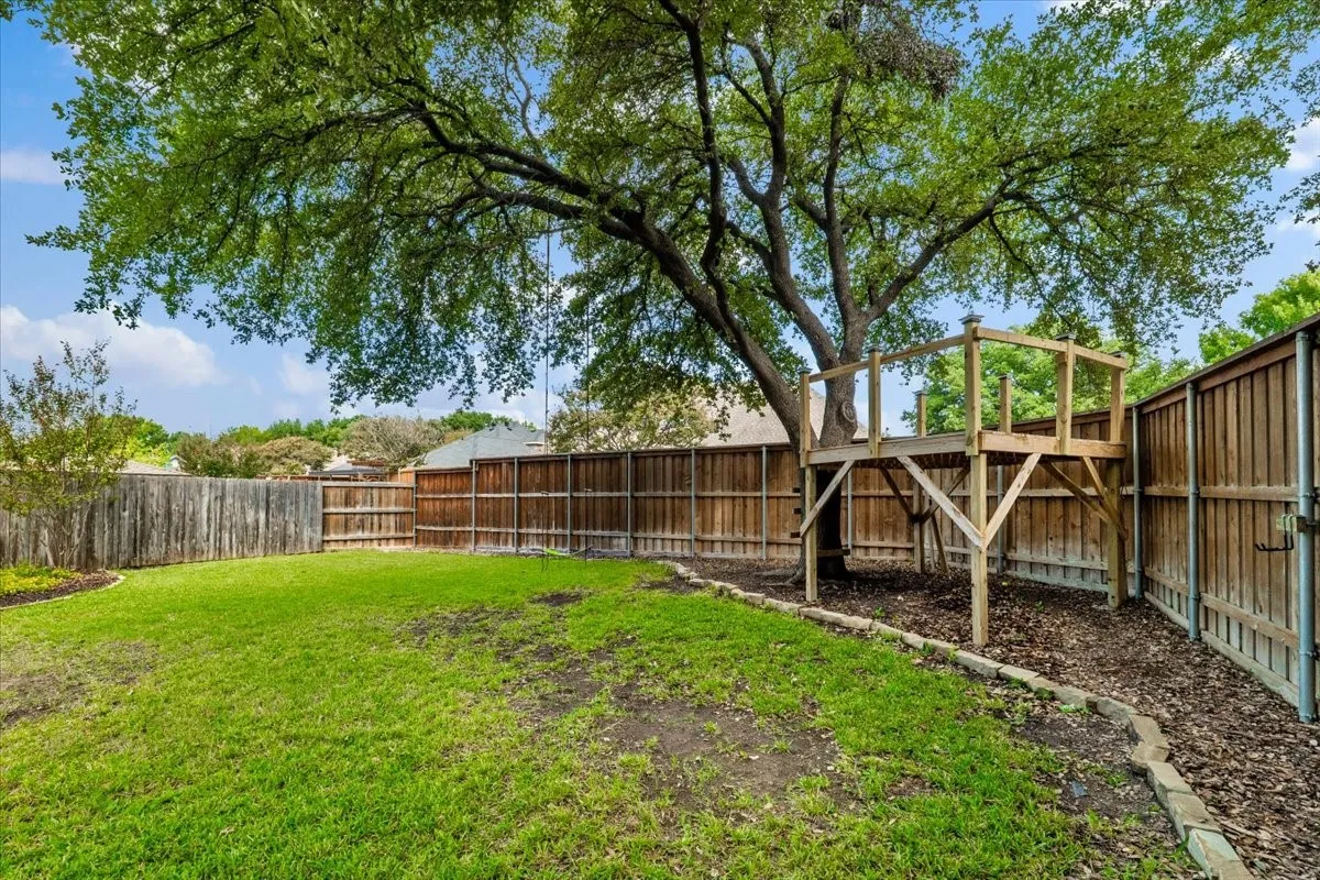 Single Family Residence For Sale in Collin County , 2505 Skipwith Drive, Plano, Texas 75023, 4 Bedroom, 3 Bathroom, 2 Garage spaces, 3,155 Sqft, built in 1983, mls#21396472, Real Estate Agent in Plano, Homes For Sale in Collin county, Homes For Sale in Plano, Realtor in Plano Texas, Real Estate Brokerage Independent Realty Texas, Luminita Cordes Realtor