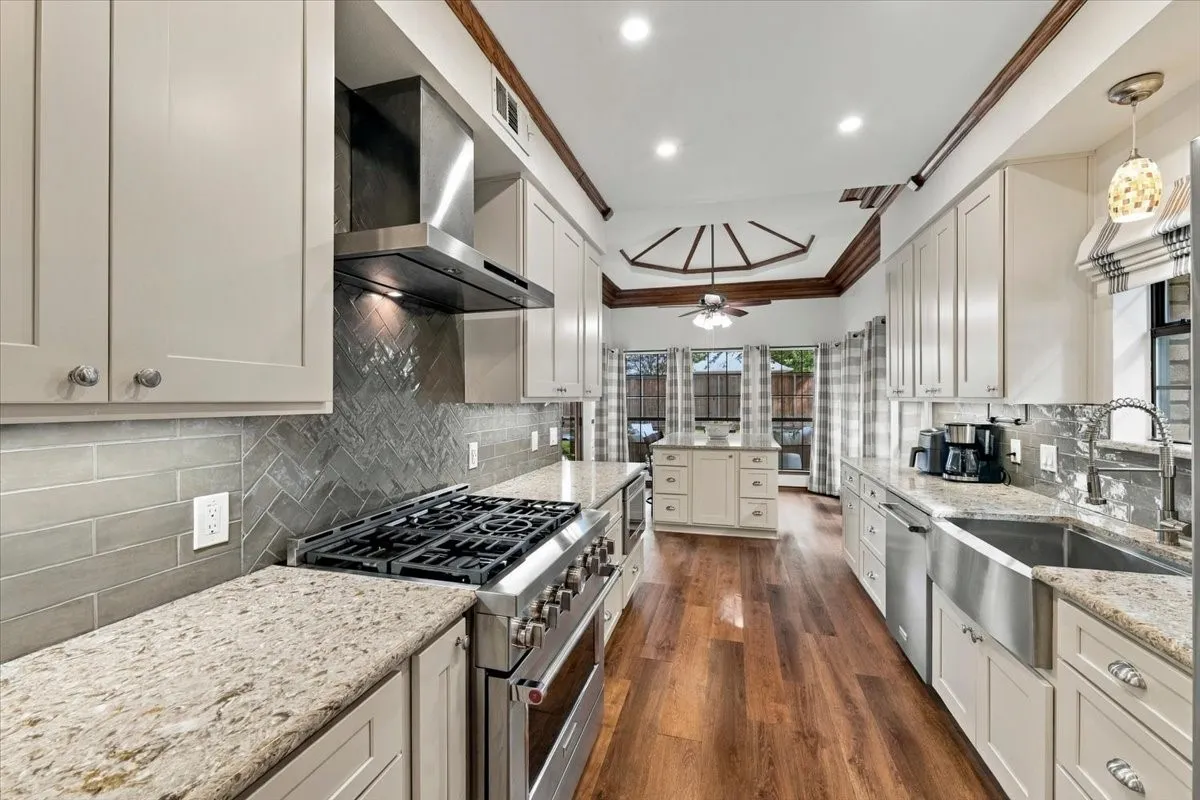 Single Family Residence For Sale in Collin County , 2505 Skipwith Drive, Plano, Texas 75023, 4 Bedroom, 3 Bathroom, 2 Garage spaces, 3,155 Sqft, built in 1983, mls#21396472, Real Estate Agent in Plano, Homes For Sale in Collin county, Homes For Sale in Plano, Realtor in Plano Texas, Real Estate Brokerage Independent Realty Texas, Luminita Cordes Realtor