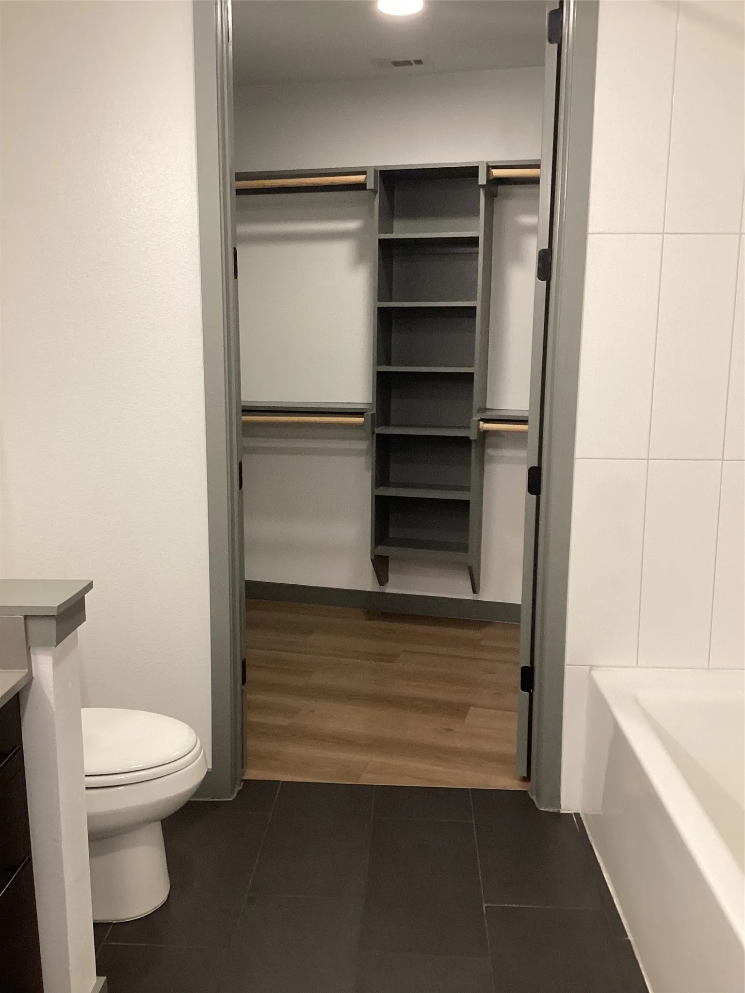 Apartment For Rent in Dallas County , 3900 Commerce Street 111, Dallas, Texas 75226, 2 Bedroom, 2 Bathroom, 2 Garage spaces, 1,263 Sqft, built in 2023, mls#21407984, Real Estate Agent in Dallas, Homes For Rent in Dallas county, Homes For Rent in Dallas, Realtor in Dallas Texas, Real Estate Brokerage Independent Realty Texas, Luminita Cordes Realtor