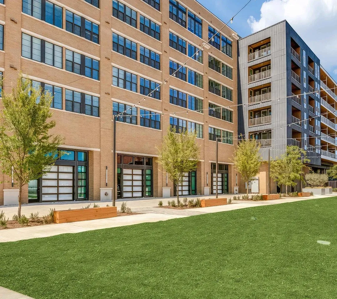 Apartment For Rent in Dallas County , 3900 Commerce Street 111, Dallas, Texas 75226, 2 Bedroom, 2 Bathroom, 2 Garage spaces, 1,263 Sqft, built in 2023, mls#21407984, Real Estate Agent in Dallas, Homes For Rent in Dallas county, Homes For Rent in Dallas, Realtor in Dallas Texas, Real Estate Brokerage Independent Realty Texas, Luminita Cordes Realtor