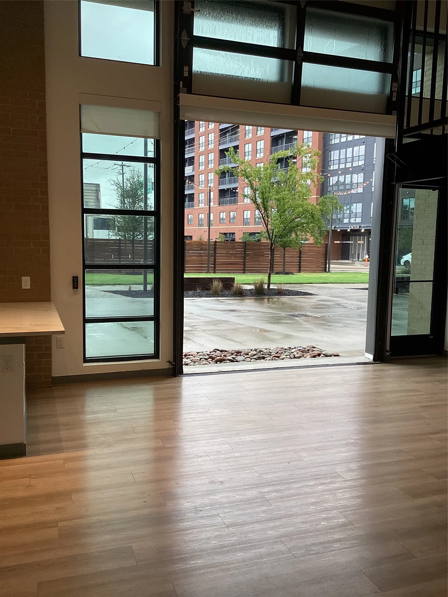 Apartment For Rent in Dallas County , 3900 Commerce Street 111, Dallas, Texas 75226, 2 Bedroom, 2 Bathroom, 2 Garage spaces, 1,263 Sqft, built in 2023, mls#21407984, Real Estate Agent in Dallas, Homes For Rent in Dallas county, Homes For Rent in Dallas, Realtor in Dallas Texas, Real Estate Brokerage Independent Realty Texas, Luminita Cordes Realtor