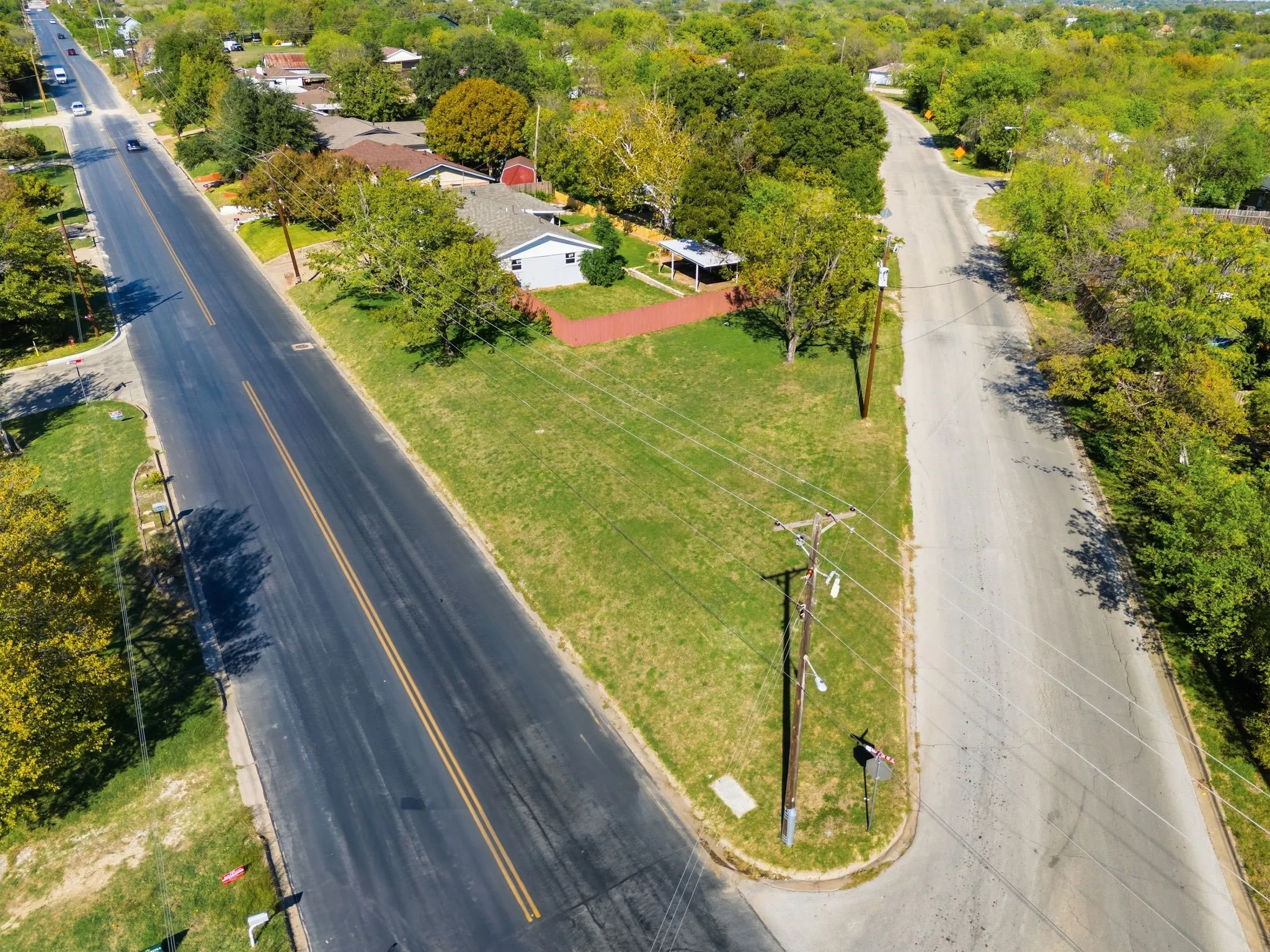 Single Family Residence For Sale in Tarrant County , 1500 Roberts Cut Off Road, River Oaks, Texas 76114, 4 Bedroom, 2 Bathroom, 2 Garage spaces, 2,040 Sqft, built in 1963, mls#21414976, Real Estate Agent in River Oaks, Homes For Sale in Tarrant county, Homes For Sale in River Oaks, Realtor in River Oaks Texas, Real Estate Brokerage Independent Realty Texas, Luminita Cordes Realtor