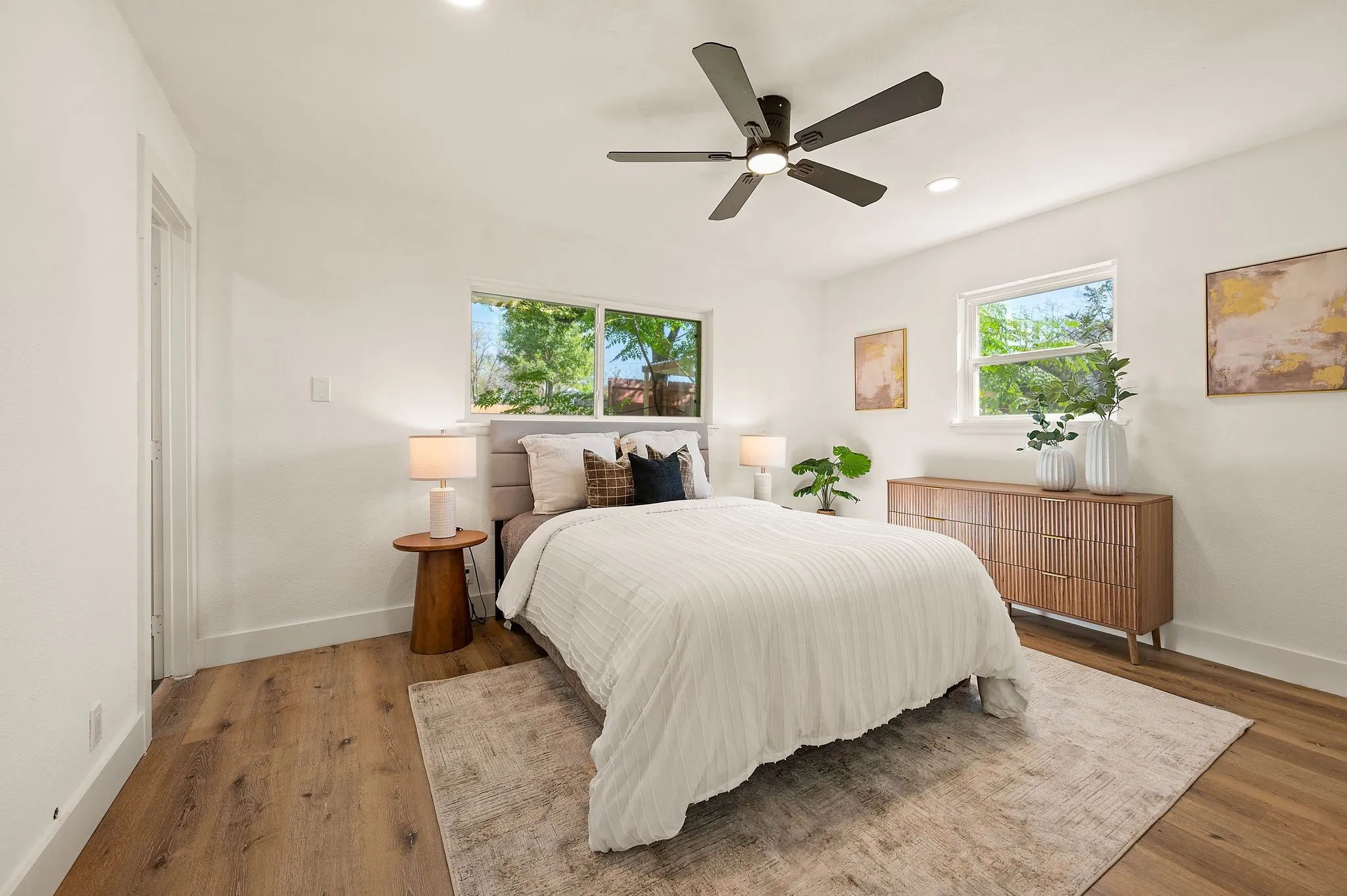 Single Family Residence For Sale in Tarrant County , 1500 Roberts Cut Off Road, River Oaks, Texas 76114, 4 Bedroom, 2 Bathroom, 2 Garage spaces, 2,040 Sqft, built in 1963, mls#21414976, Real Estate Agent in River Oaks, Homes For Sale in Tarrant county, Homes For Sale in River Oaks, Realtor in River Oaks Texas, Real Estate Brokerage Independent Realty Texas, Luminita Cordes Realtor