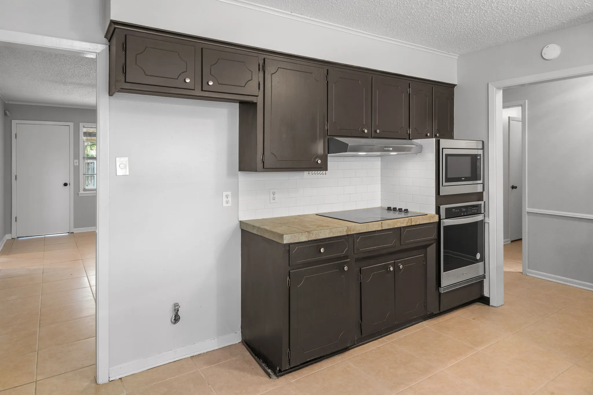 Single Family Residence For Sale in Smith County , 8307 Oxford Drive, Tyler, Texas 75703, 3 Bedroom, 2 Bathroom, 2 Garage spaces, 1,598 Sqft, built in 1975, mls#21416138, Real Estate Agent in Tyler, Homes For Sale in Smith county, Homes For Sale in Tyler, Realtor in Tyler Texas, Real Estate Brokerage Independent Realty Texas, Luminita Cordes Realtor