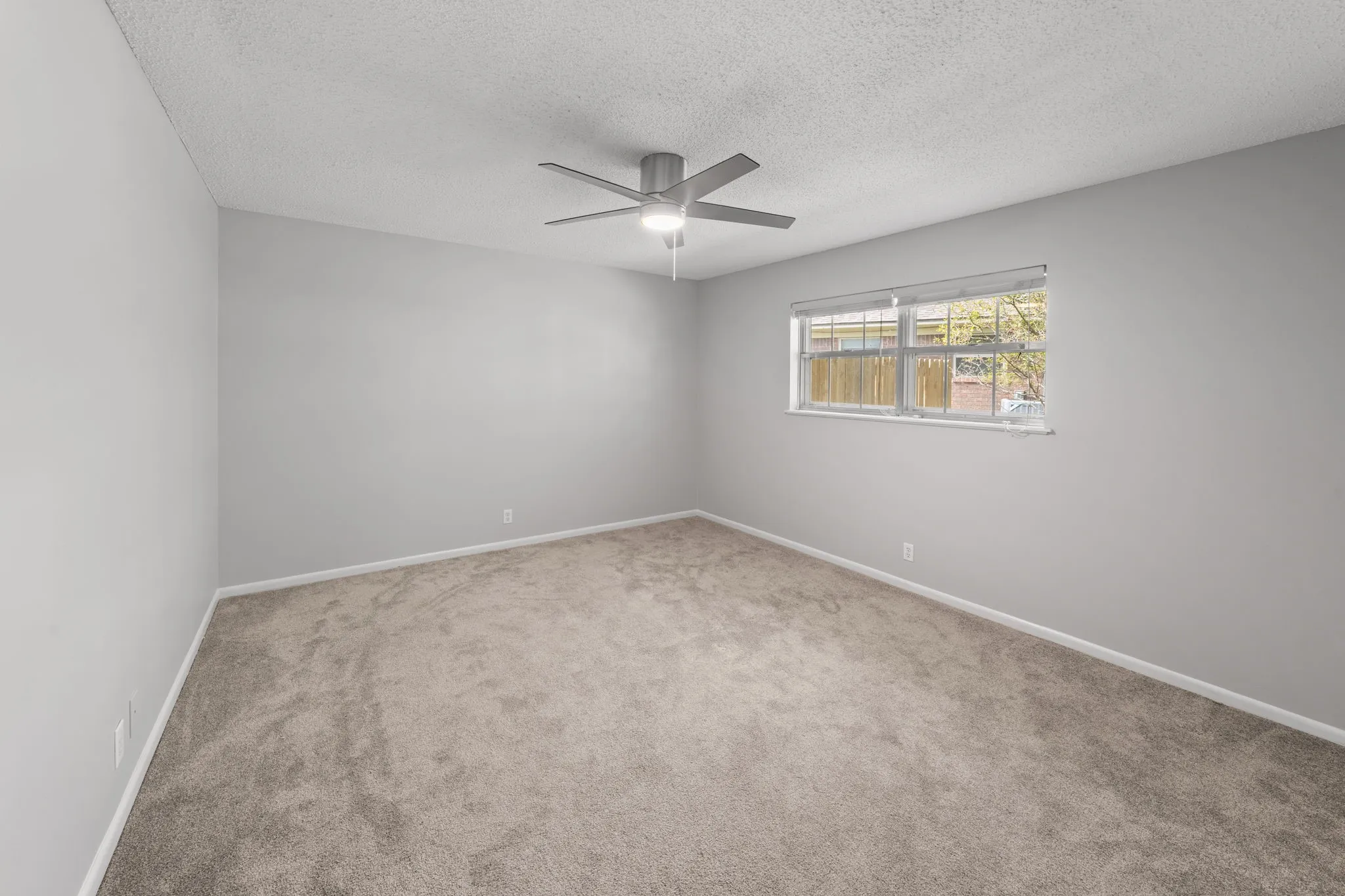 Single Family Residence For Sale in Smith County , 8307 Oxford Drive, Tyler, Texas 75703, 3 Bedroom, 2 Bathroom, 2 Garage spaces, 1,598 Sqft, built in 1975, mls#21416138, Real Estate Agent in Tyler, Homes For Sale in Smith county, Homes For Sale in Tyler, Realtor in Tyler Texas, Real Estate Brokerage Independent Realty Texas, Luminita Cordes Realtor