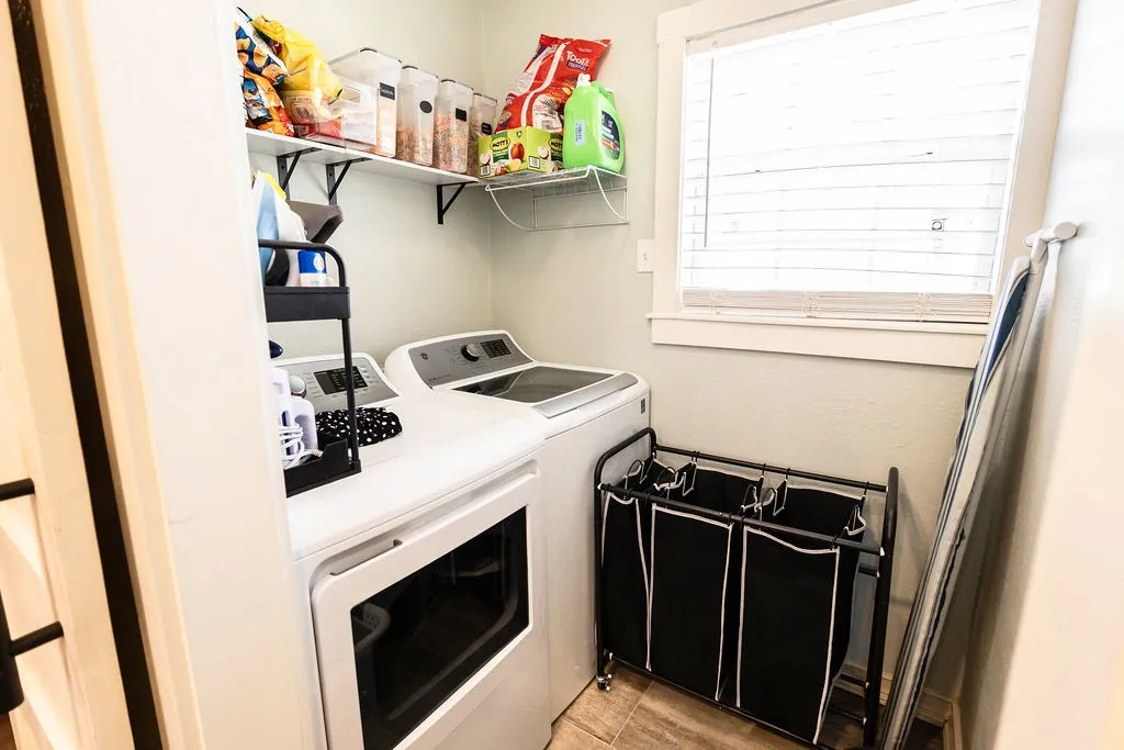 Single Family Residence For Sale in Montague County , 809 E Highway 82, Nocona, Texas 76255, 4 Bedroom, 3 Bathroom, 2 Garage spaces, 2,012 Sqft, built in 1965, mls#21417272, Real Estate Agent in Nocona, Homes For Sale in Montague county, Homes For Sale in Nocona, Realtor in Nocona Texas, Real Estate Brokerage Independent Realty Texas, Luminita Cordes Realtor