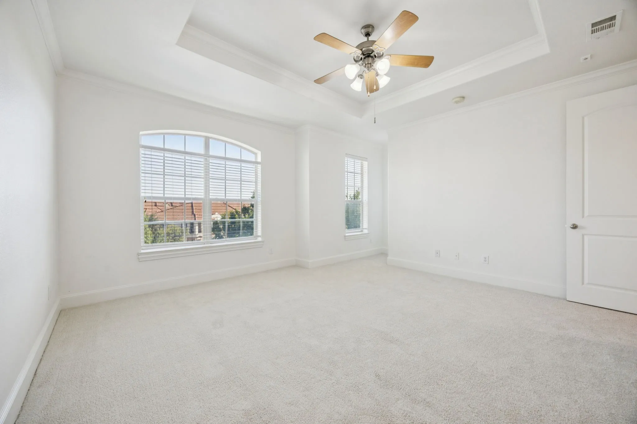 Condominium For Rent in Dallas County , 643 Senda, Irving, Texas 75039, 3 Bedroom, 3 Bathroom, 2 Garage spaces, 2,107 Sqft, built in 2007, mls#21417184, Real Estate Agent in Irving, Homes For Rent in Dallas county, Homes For Rent in Irving, Realtor in Irving Texas, Real Estate Brokerage Independent Realty Texas, Luminita Cordes Realtor